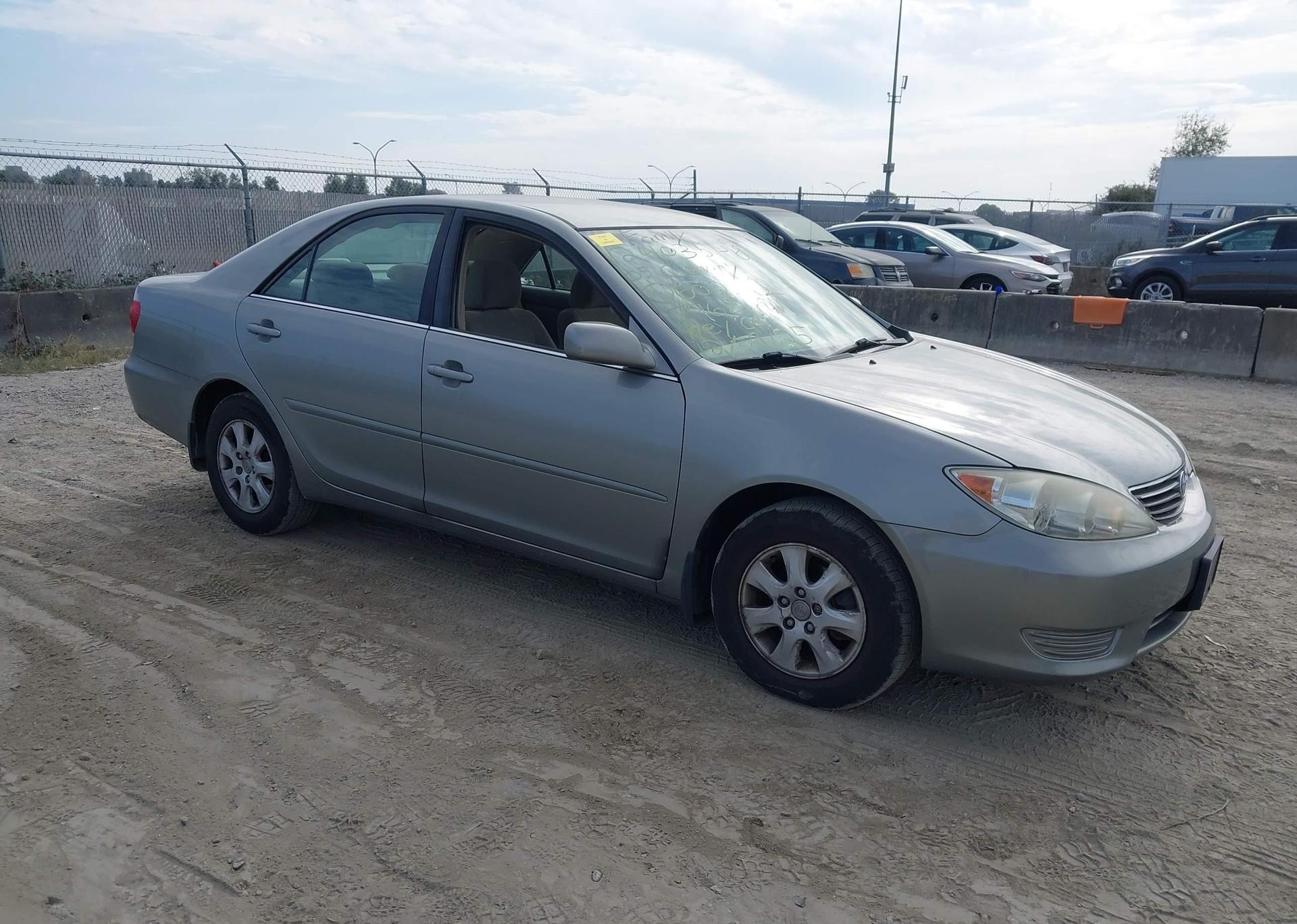 2005 TOYOTA CAMRY LE V6