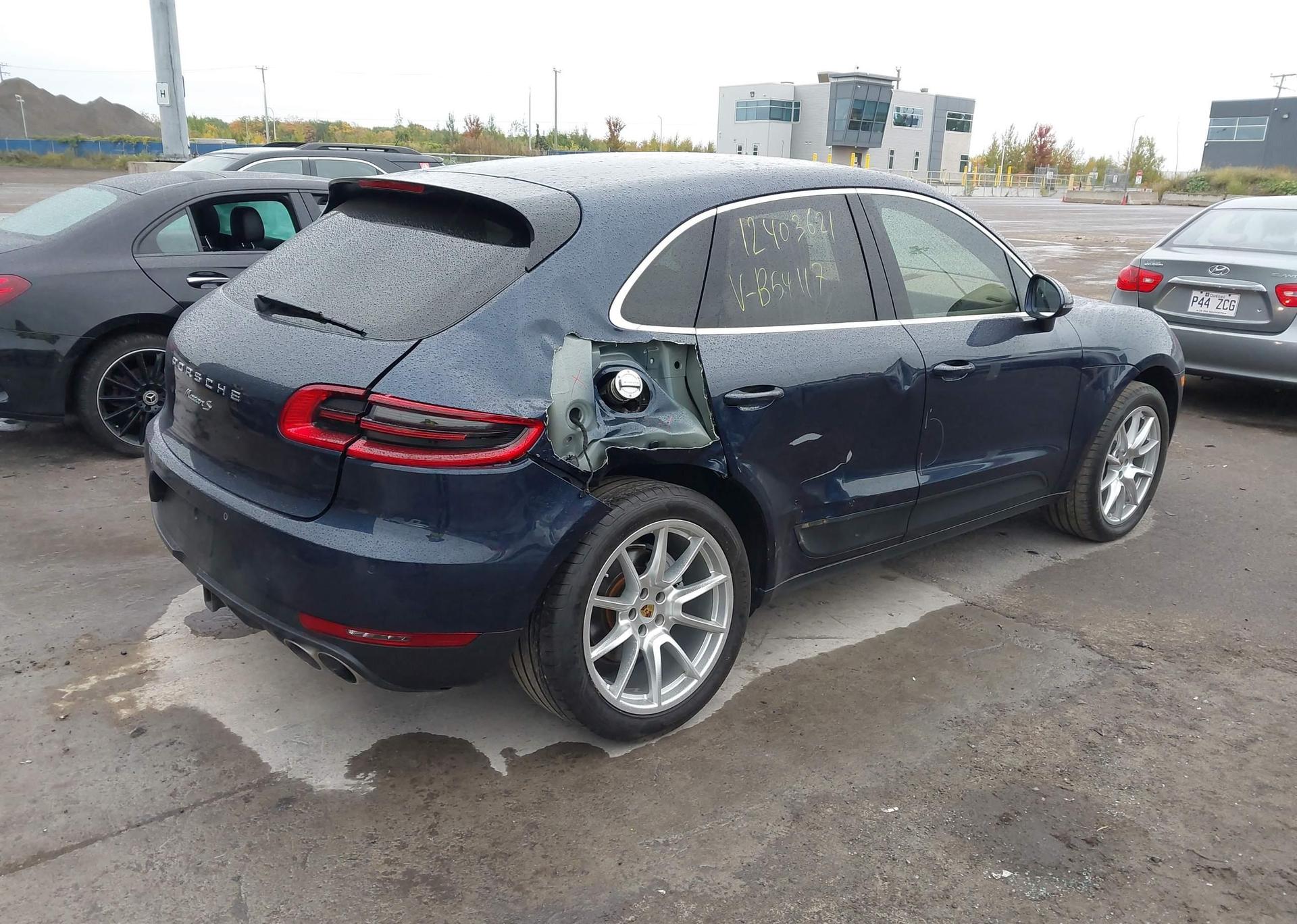 2016 PORSCHE MACAN S