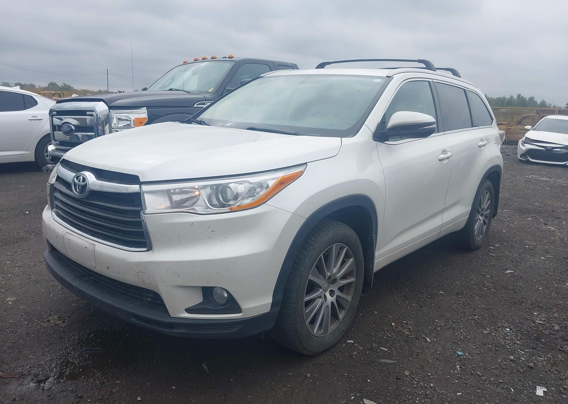 2015 TOYOTA highlander xle