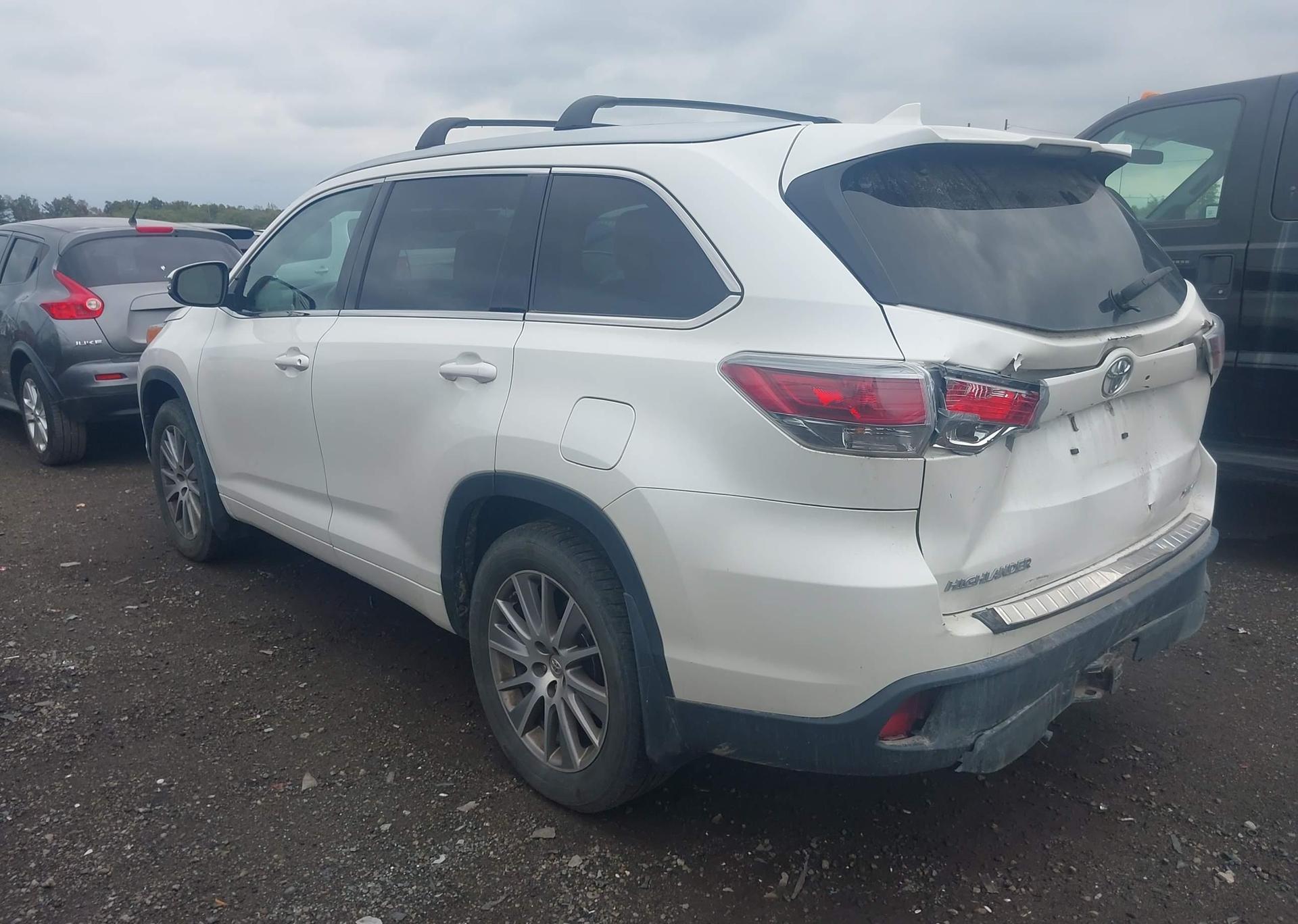 2015 TOYOTA highlander xle