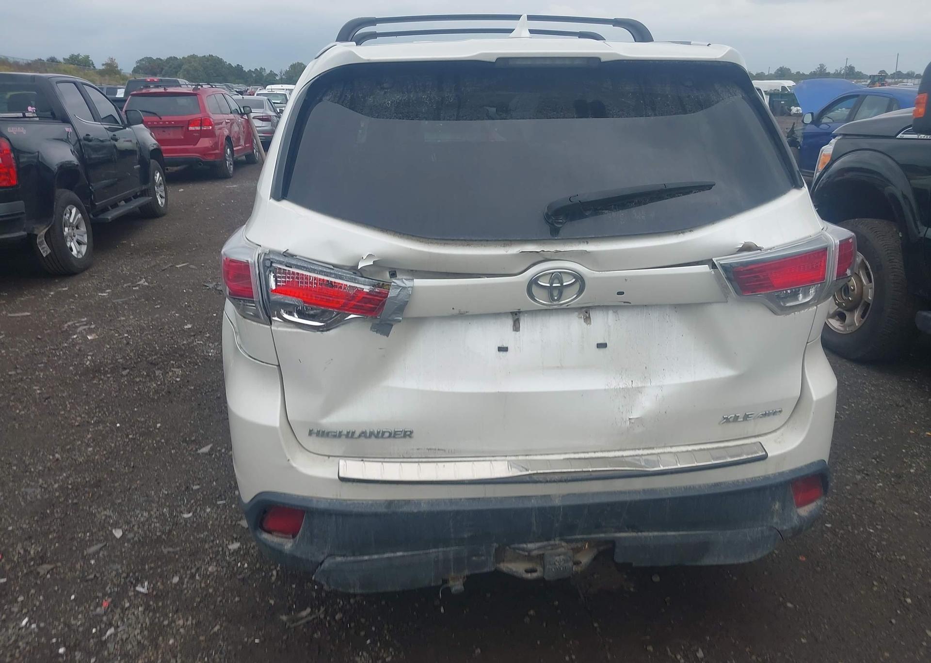2015 TOYOTA highlander xle