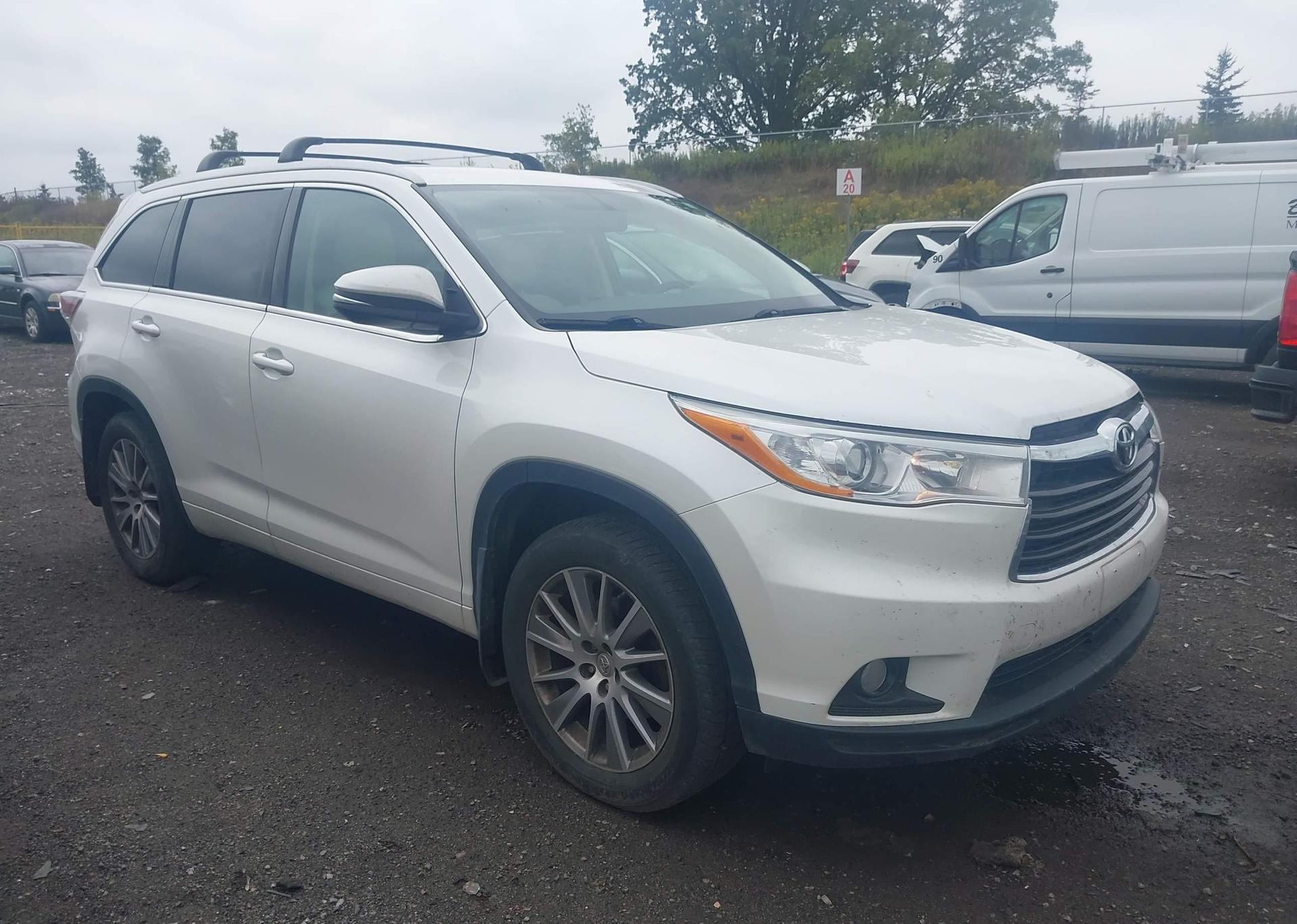 2015 TOYOTA highlander xle