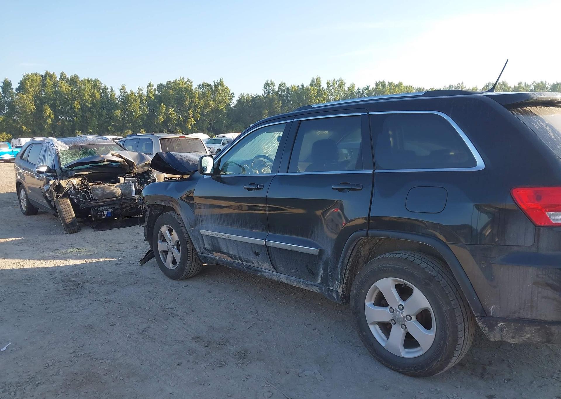2011 JEEP GRAND CHEROKEE LAREDO