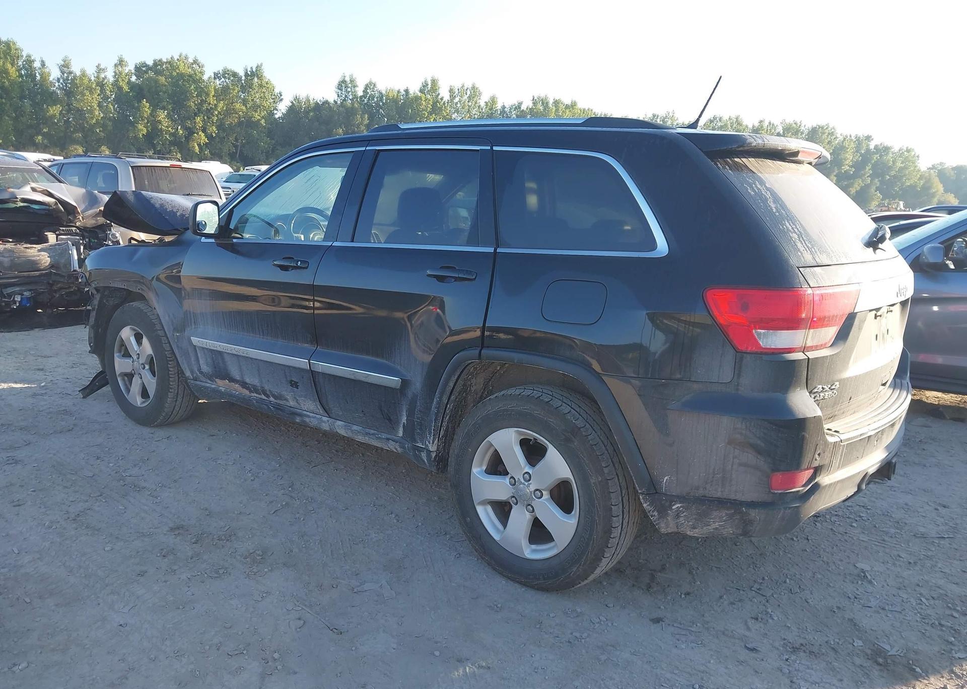 2011 JEEP GRAND CHEROKEE LAREDO