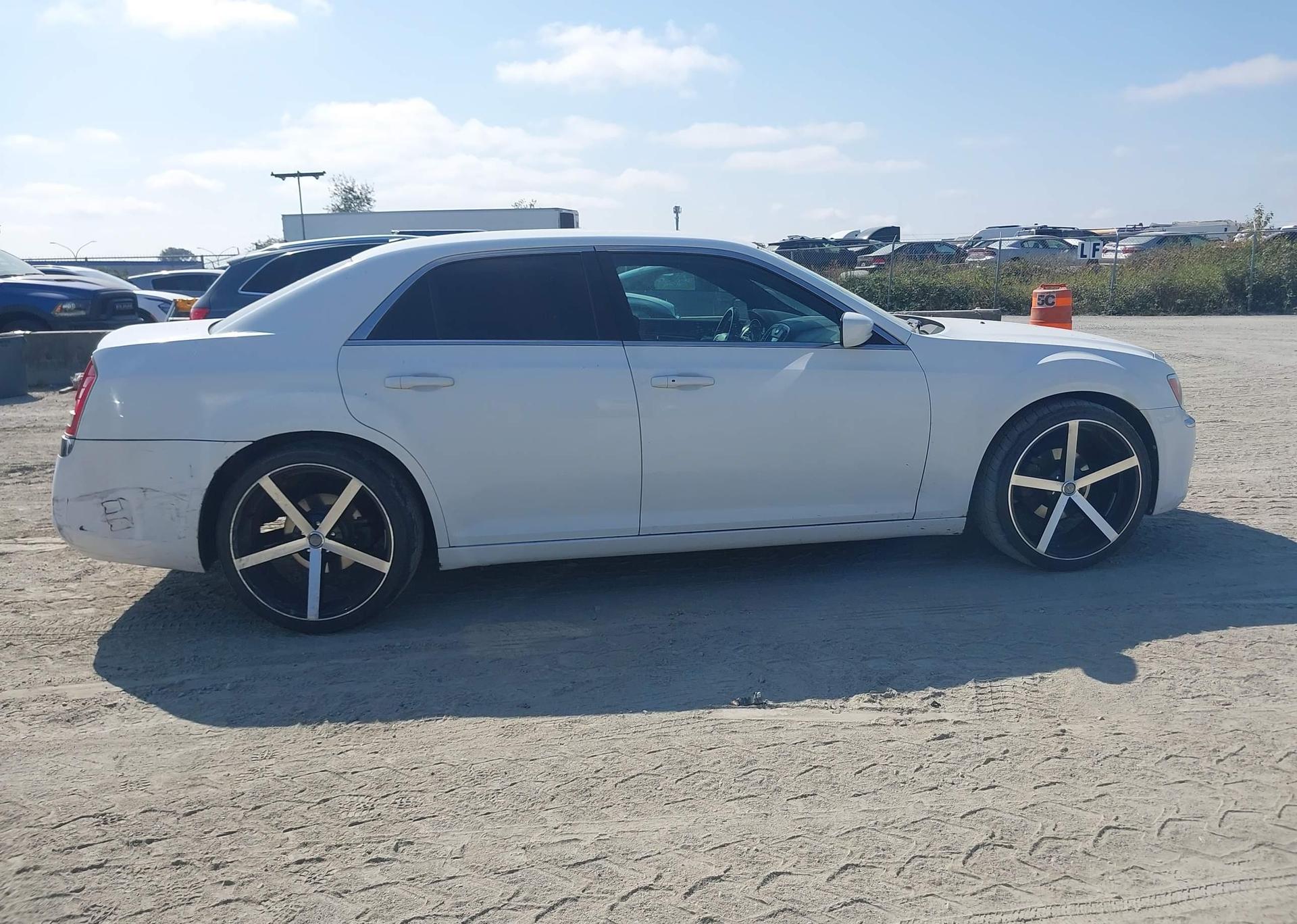 2012 CHRYSLER 300 TOURING