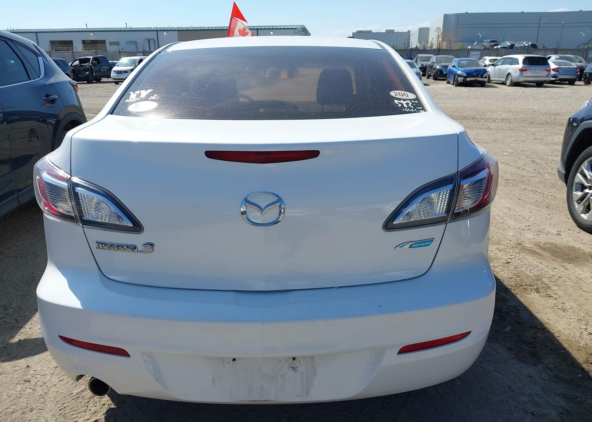 2013 MAZDA 3 I