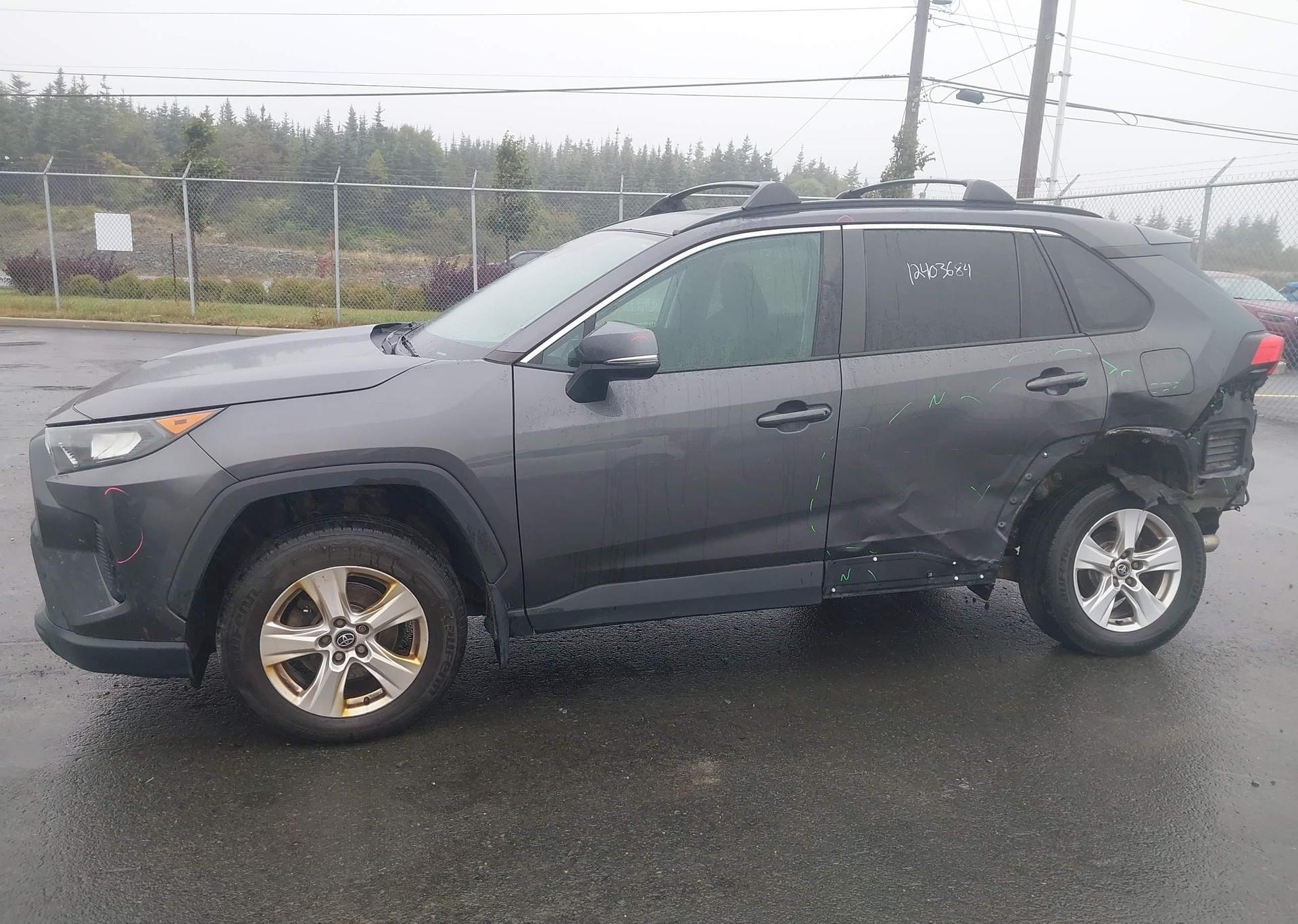 2019 TOYOTA RAV4 LE