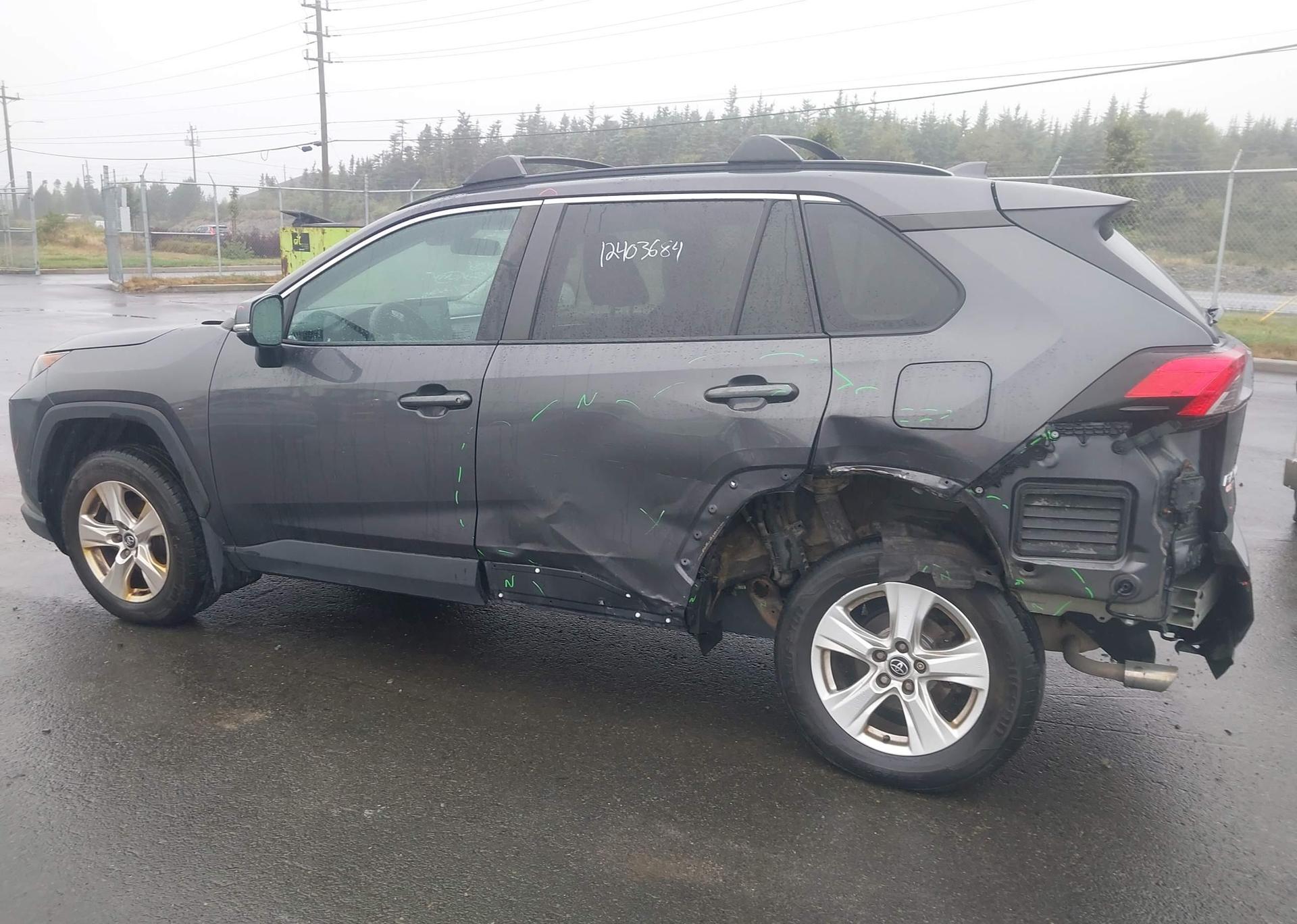 2019 TOYOTA RAV4 LE