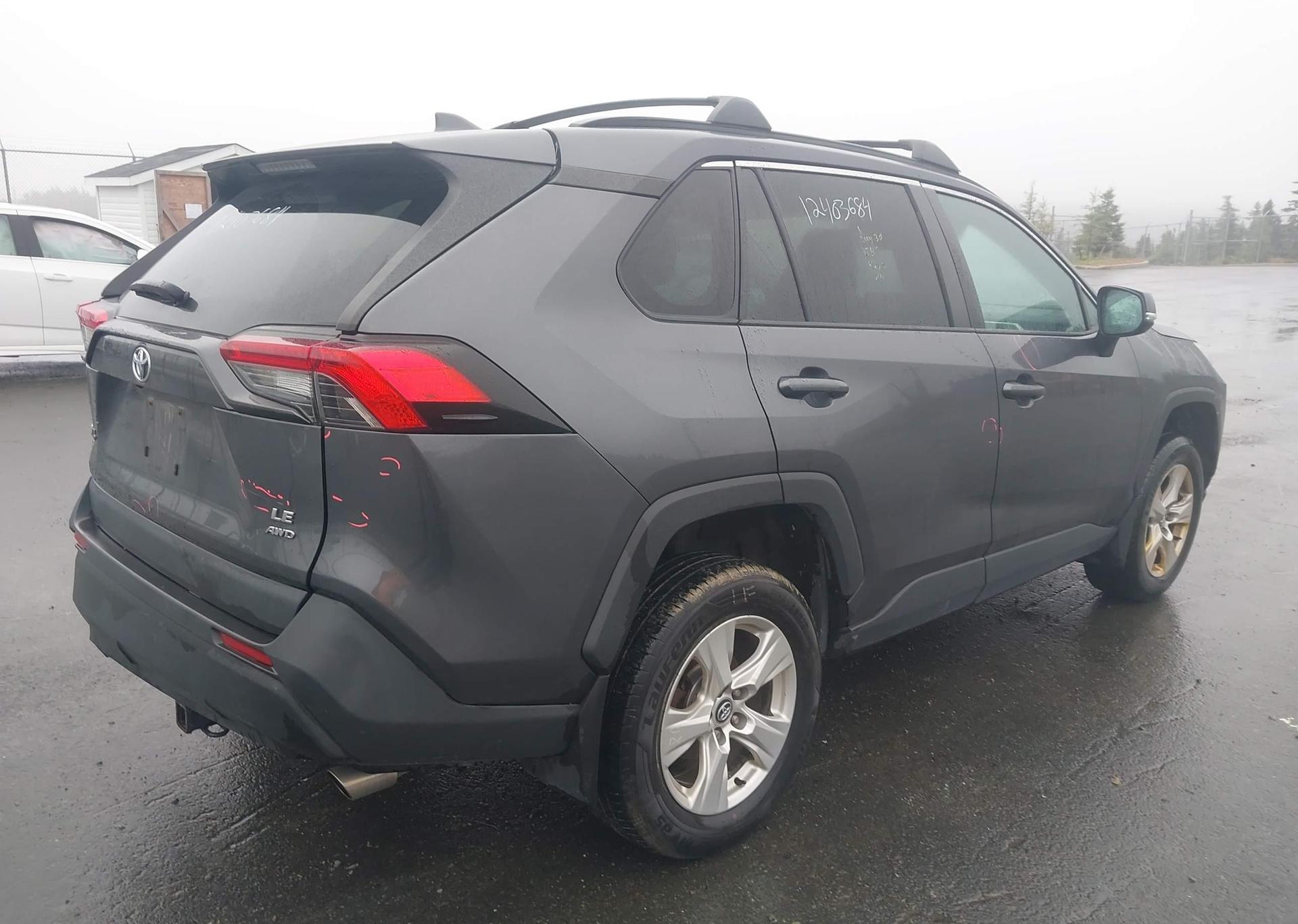 2019 TOYOTA RAV4 LE