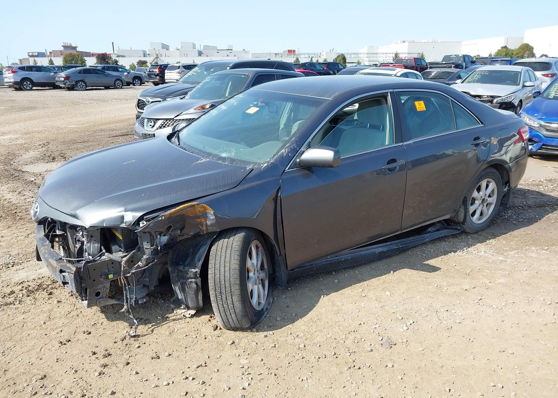 2011 TOYOTA CAMRY LE V6