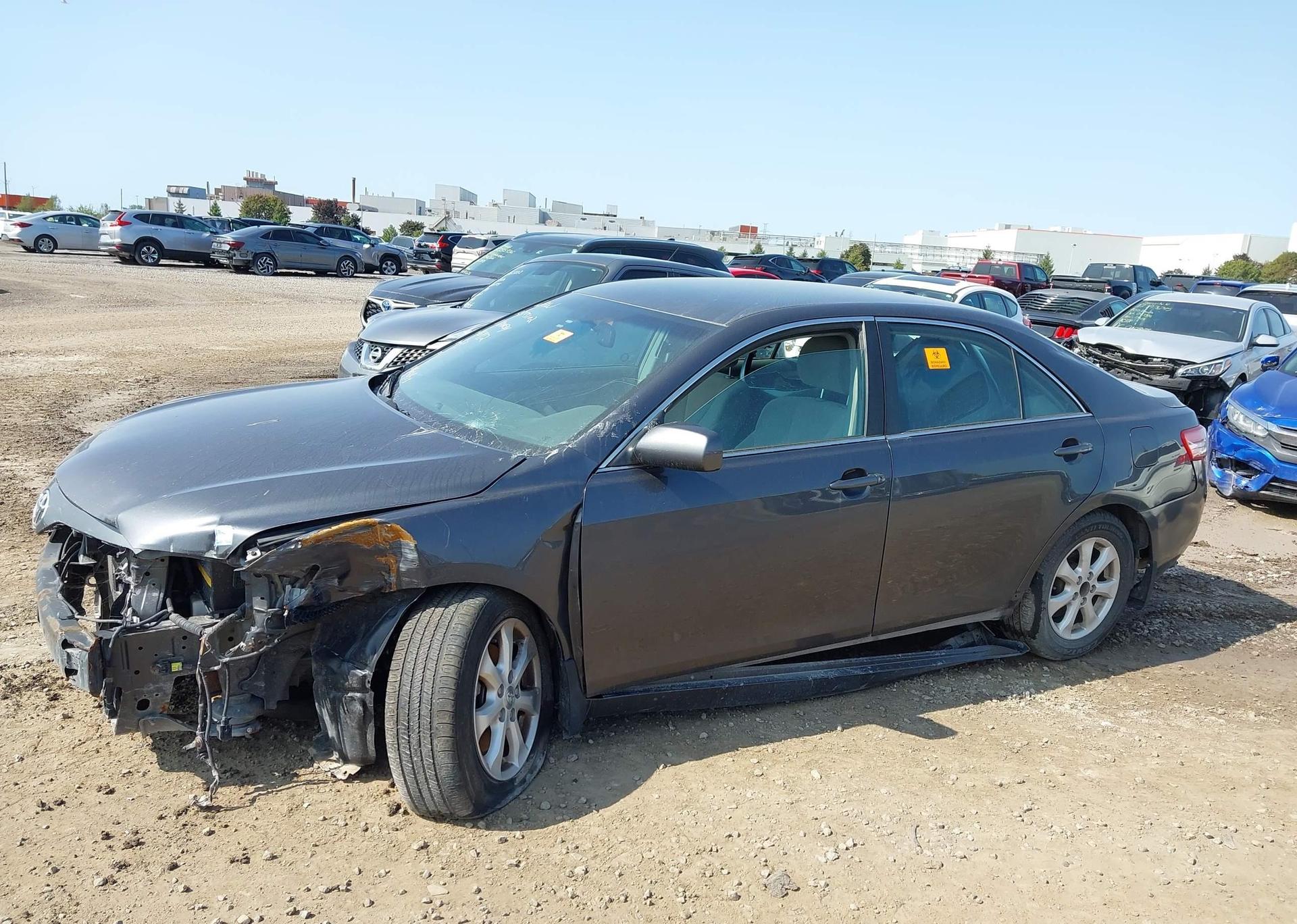 2011 TOYOTA CAMRY LE V6