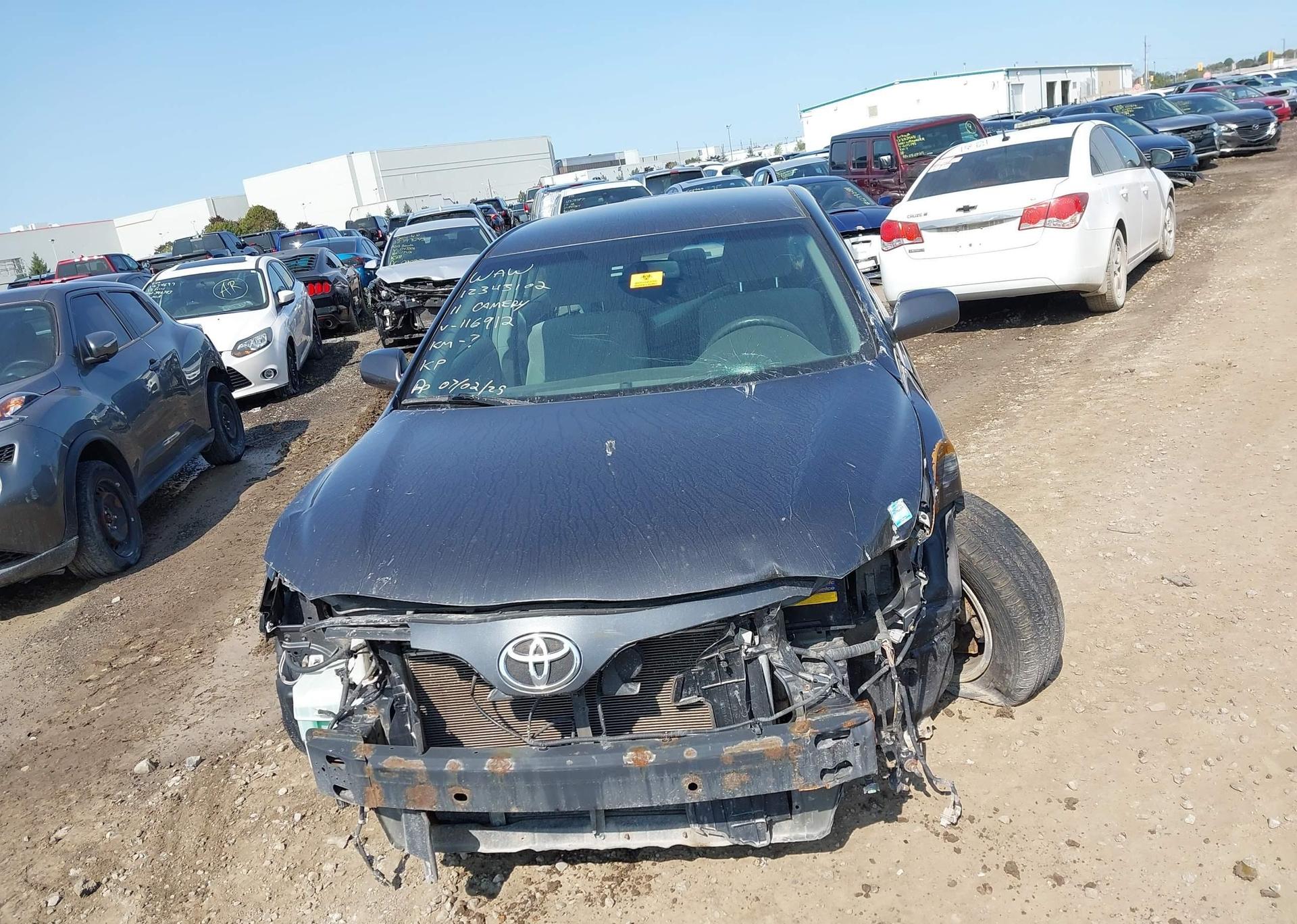 2011 TOYOTA CAMRY LE V6