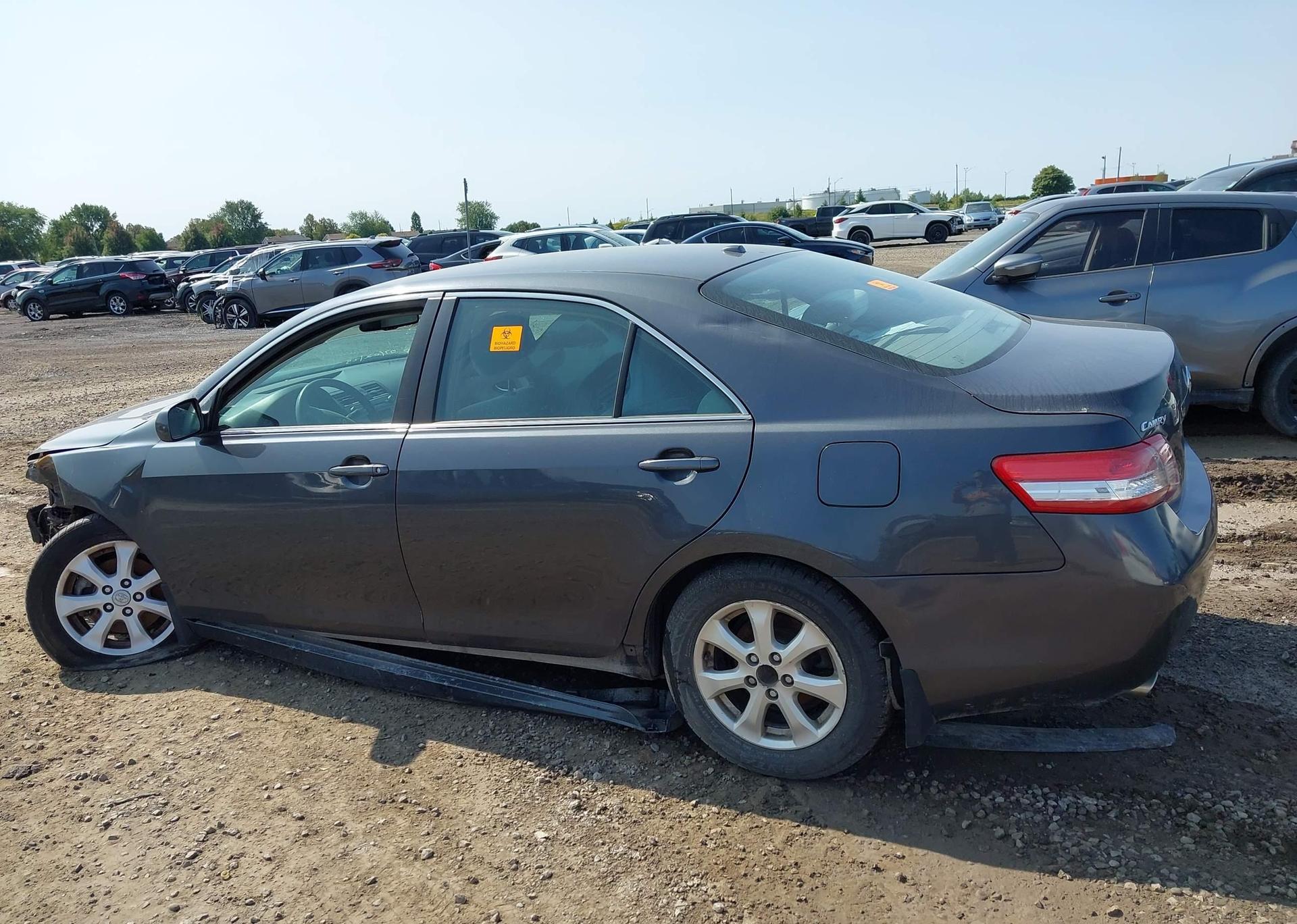 2011 TOYOTA CAMRY LE V6