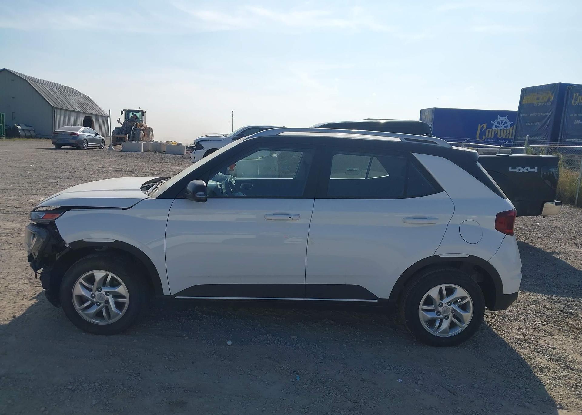 2021 HYUNDAI VENUE PREFERRED WITH TWO-TONE BODY COLOUR