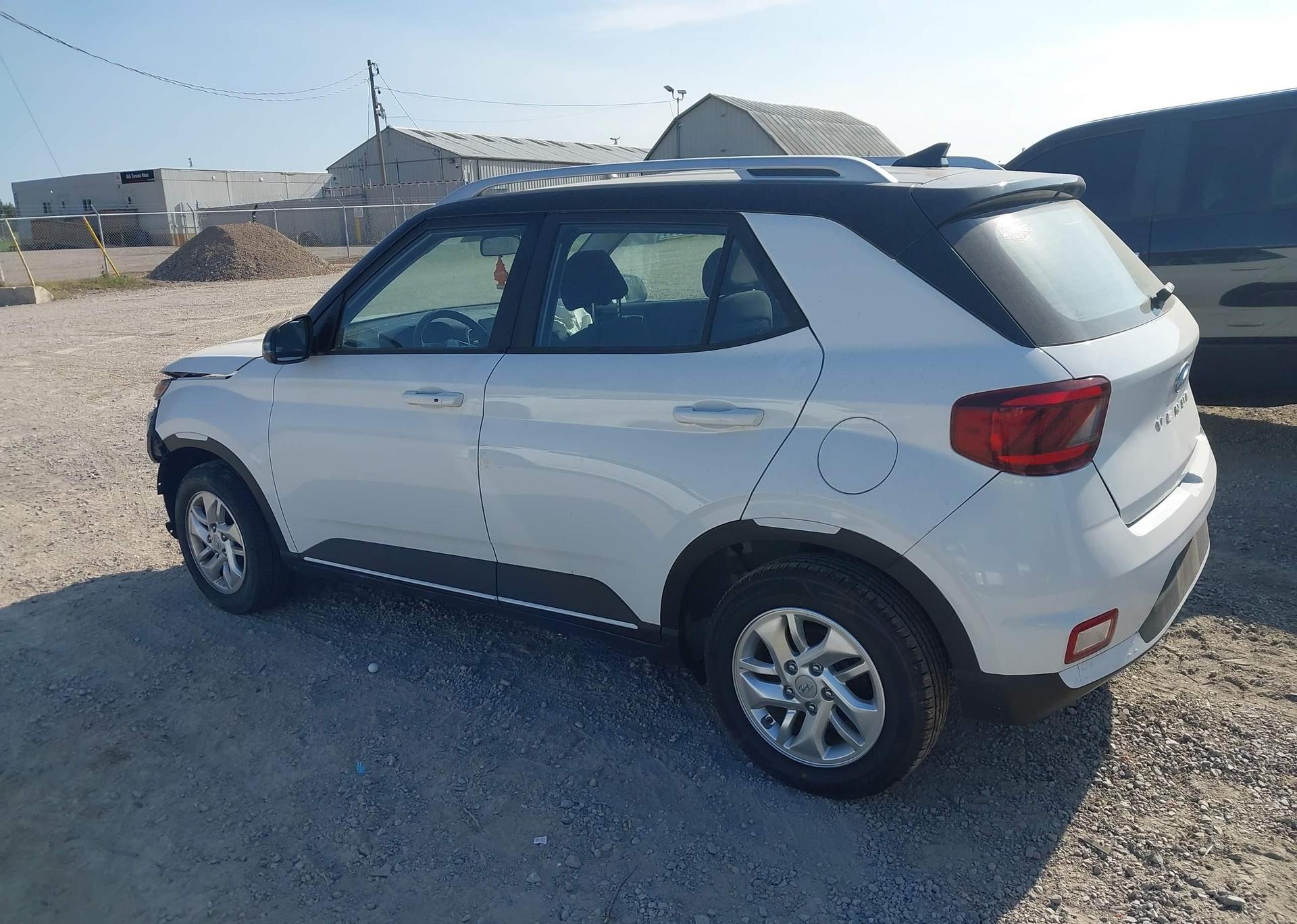 2021 HYUNDAI VENUE PREFERRED WITH TWO-TONE BODY COLOUR