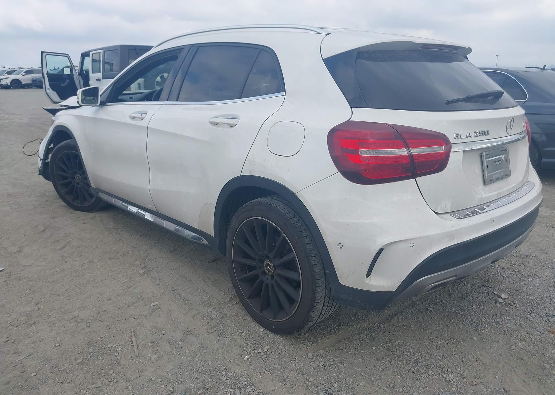 2018 MERCEDES-BENZ GLA 250 4MATIC