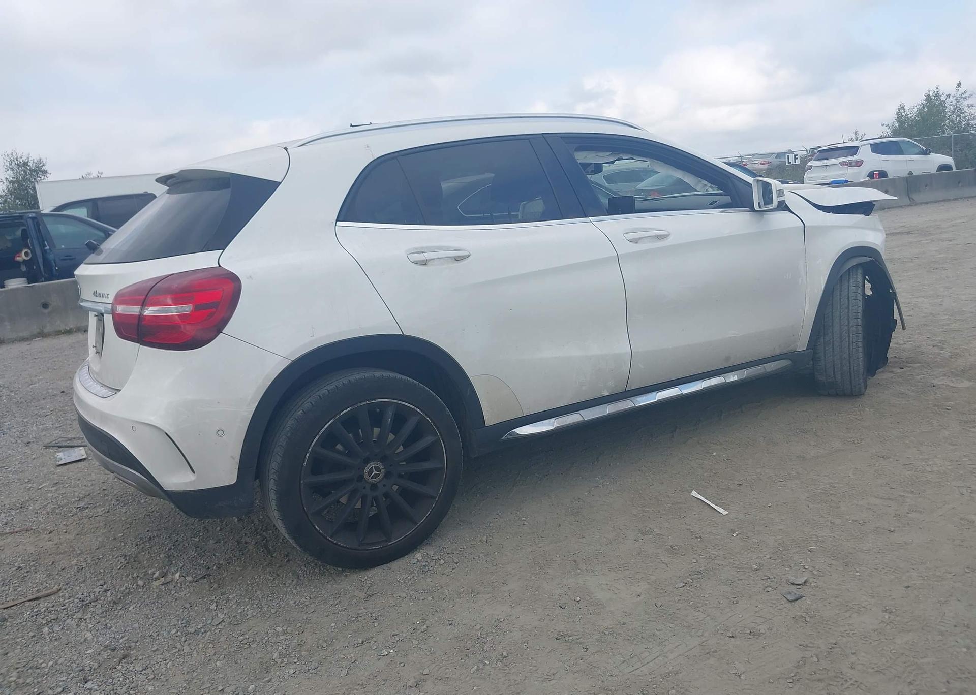 2018 MERCEDES-BENZ GLA 250 4MATIC