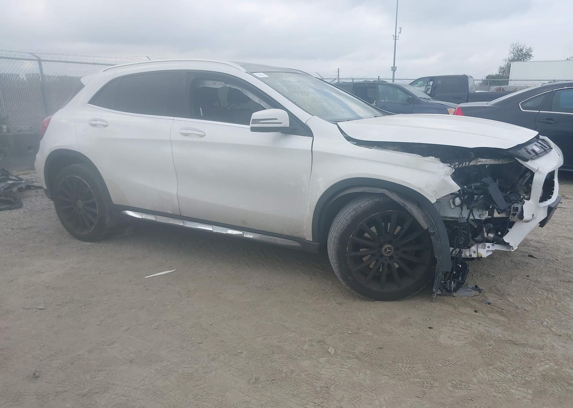 2018 MERCEDES-BENZ GLA 250 4MATIC