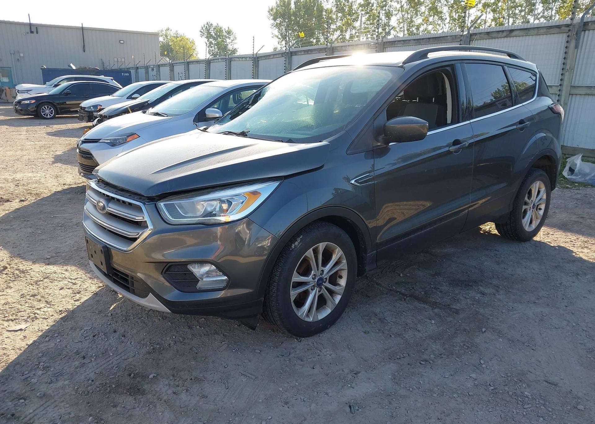 2017 FORD ESCAPE SE