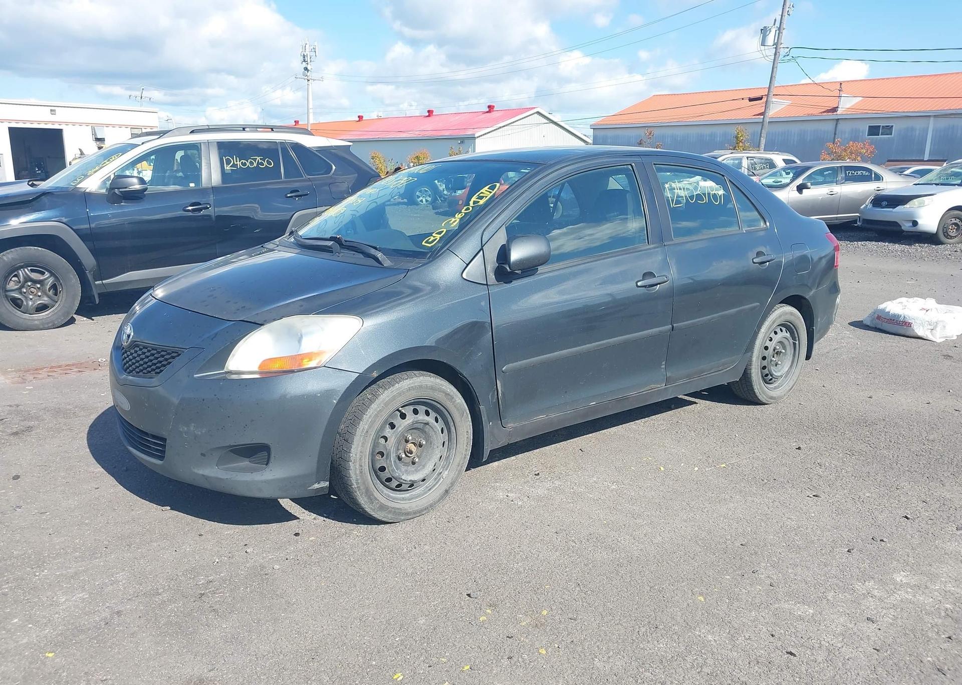 2010 TOYOTA YARIS