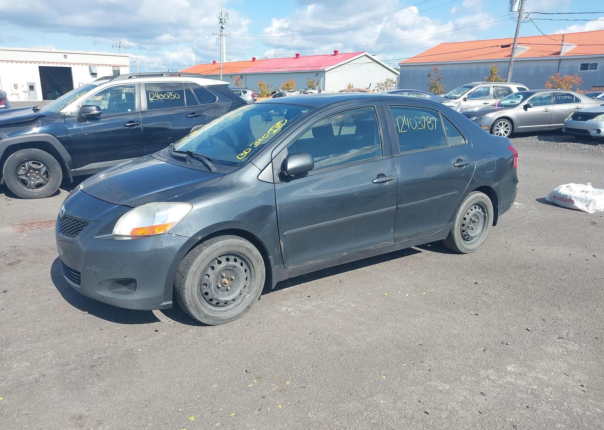 2010 TOYOTA YARIS