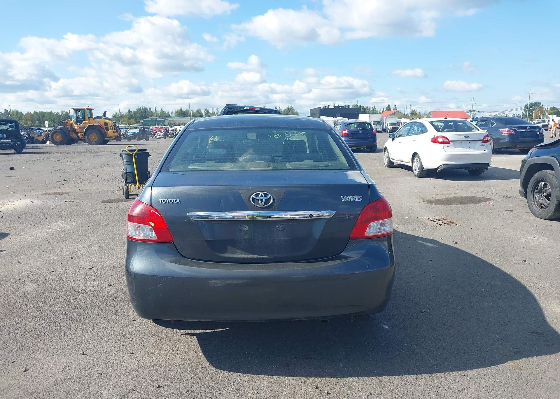 2010 TOYOTA YARIS