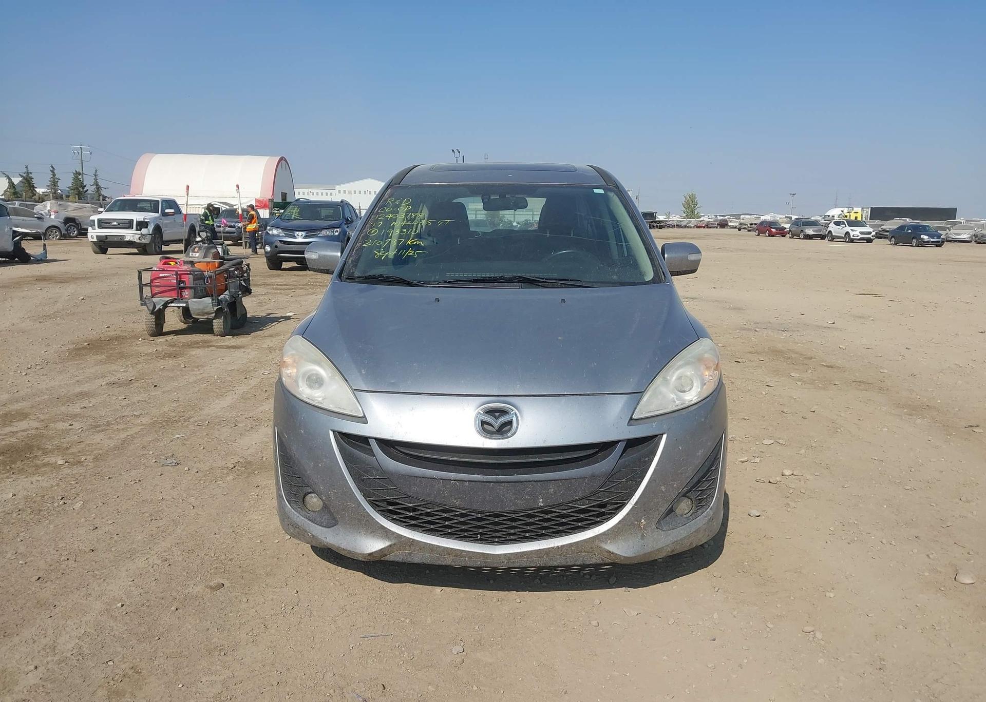 2017 MAZDA mazda5 gt