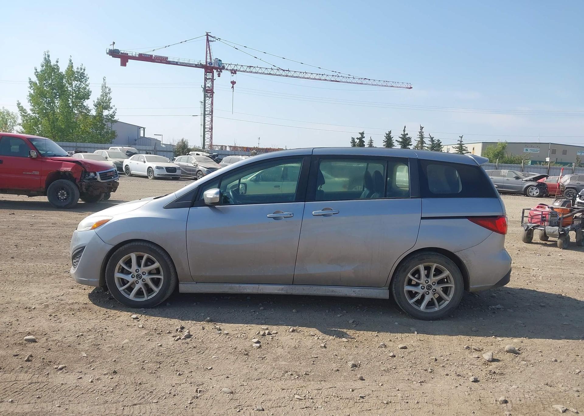 2017 MAZDA mazda5 gt