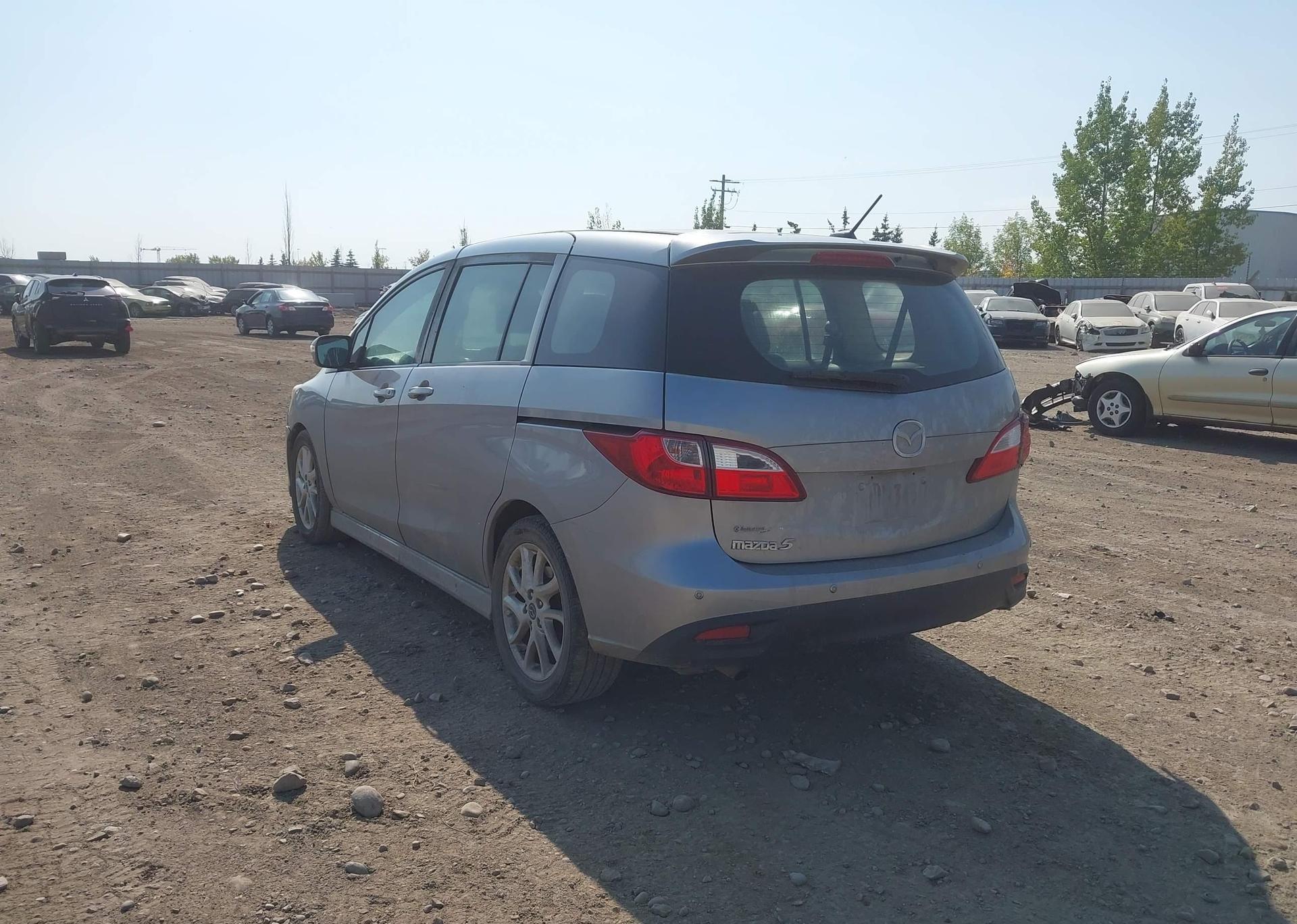 2017 MAZDA mazda5 gt