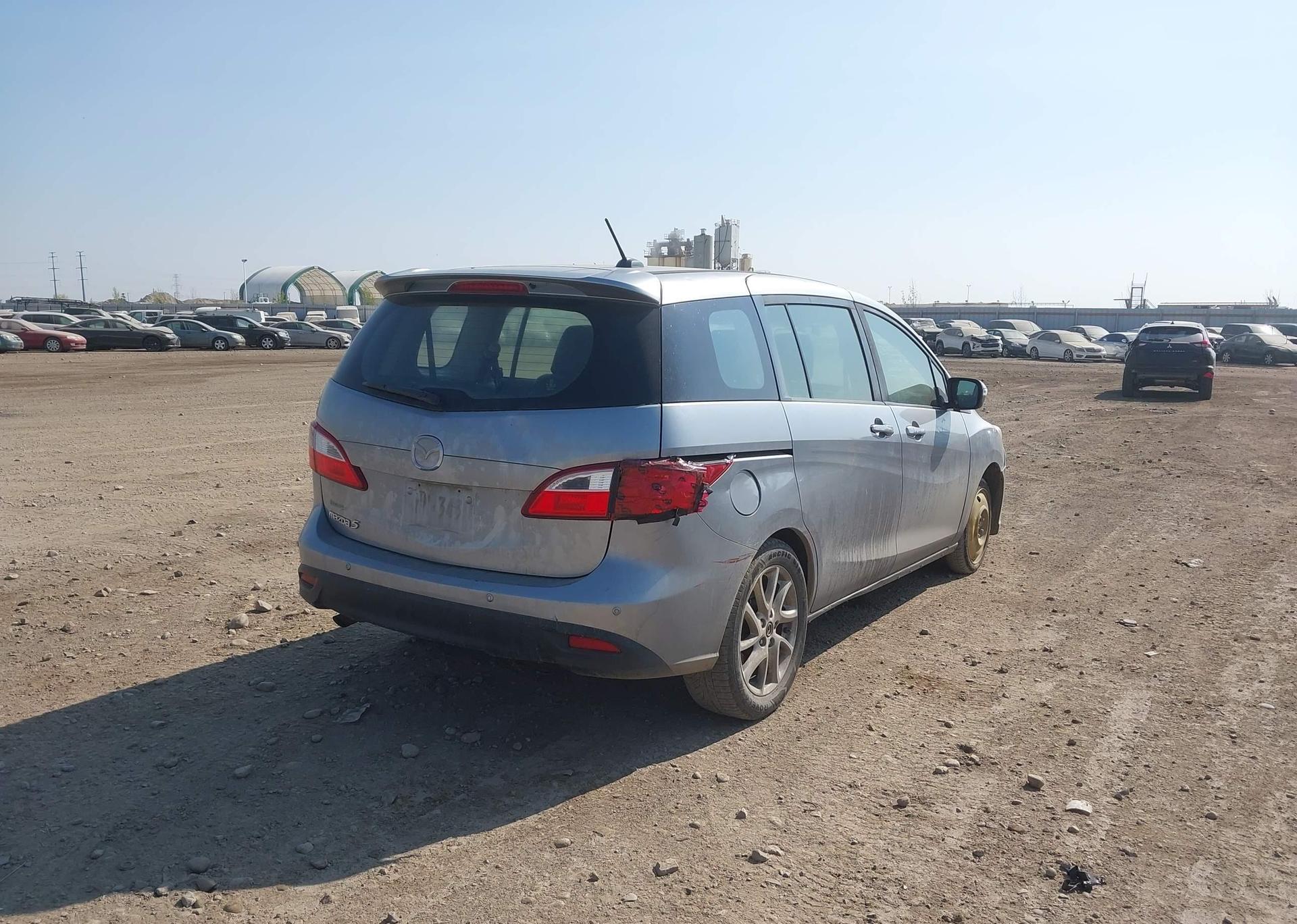 2017 MAZDA mazda5 gt