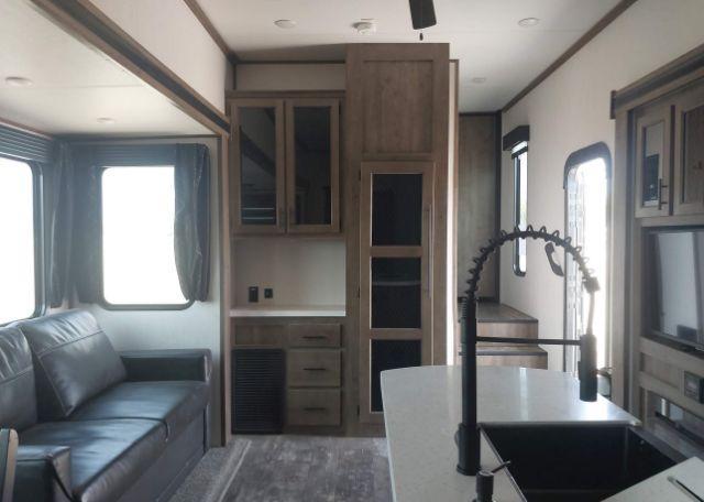 2022 FOREST RIVER SABRE 38DBQ