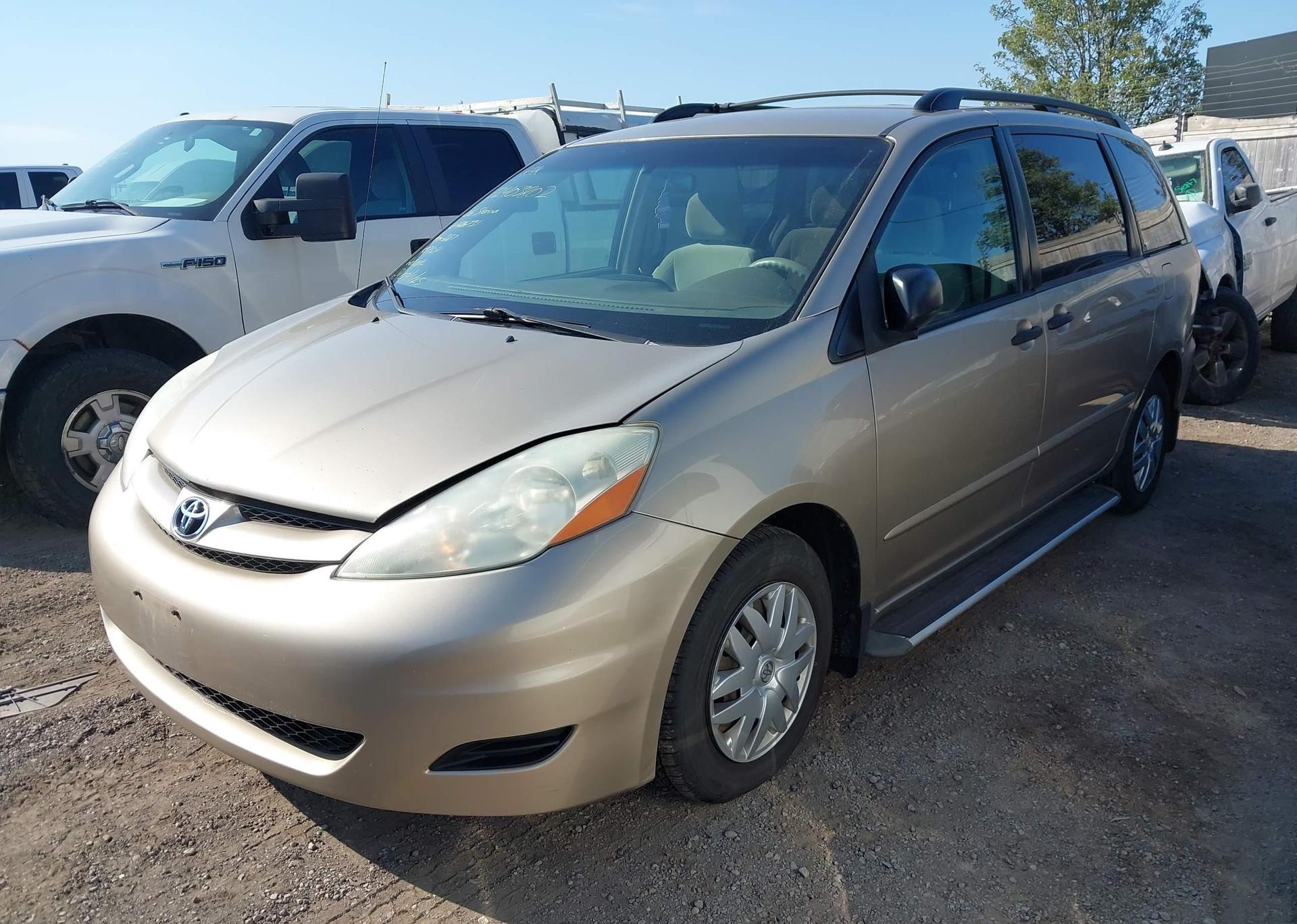 2006 TOYOTA SIENNA CE