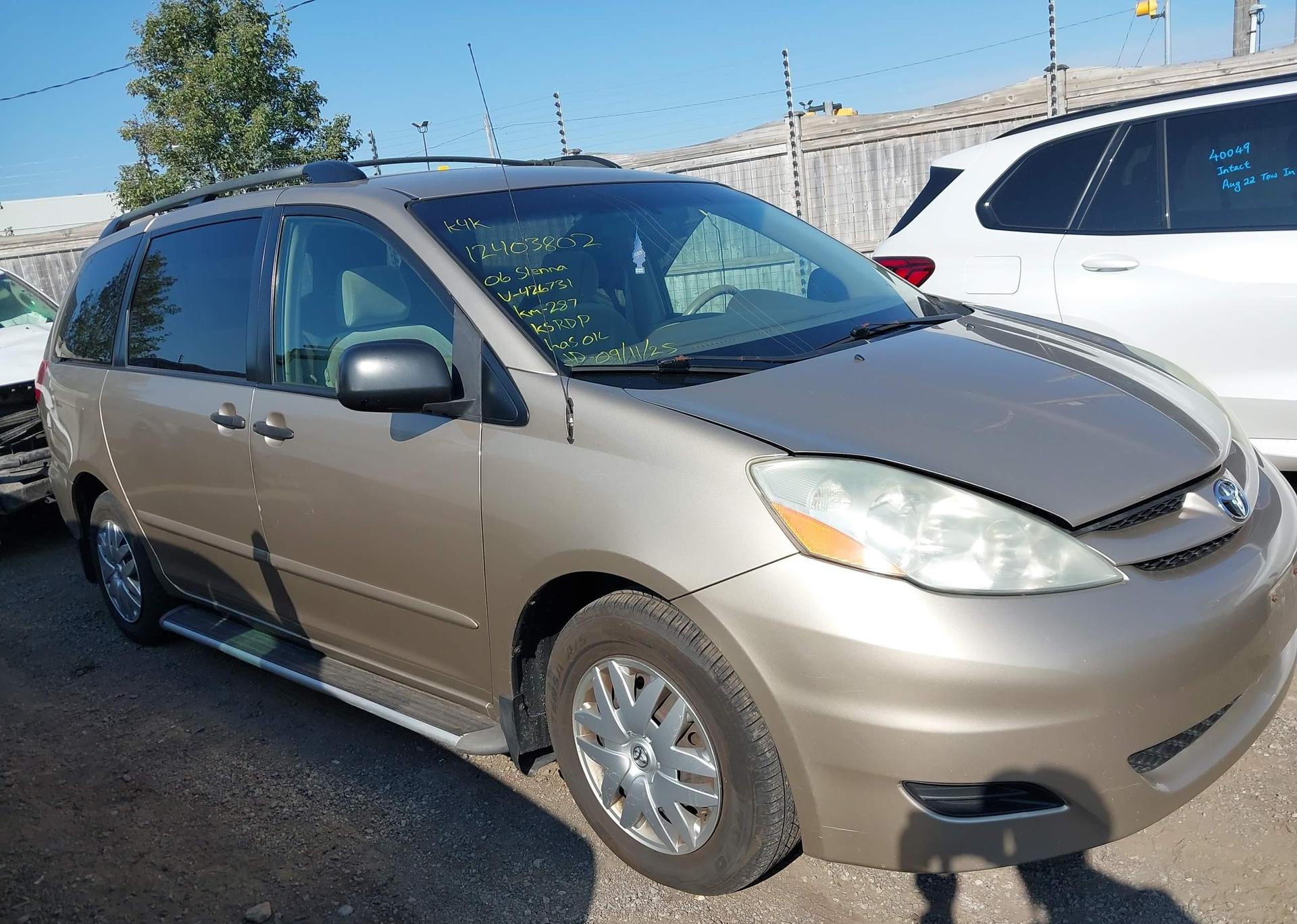 2006 TOYOTA SIENNA CE