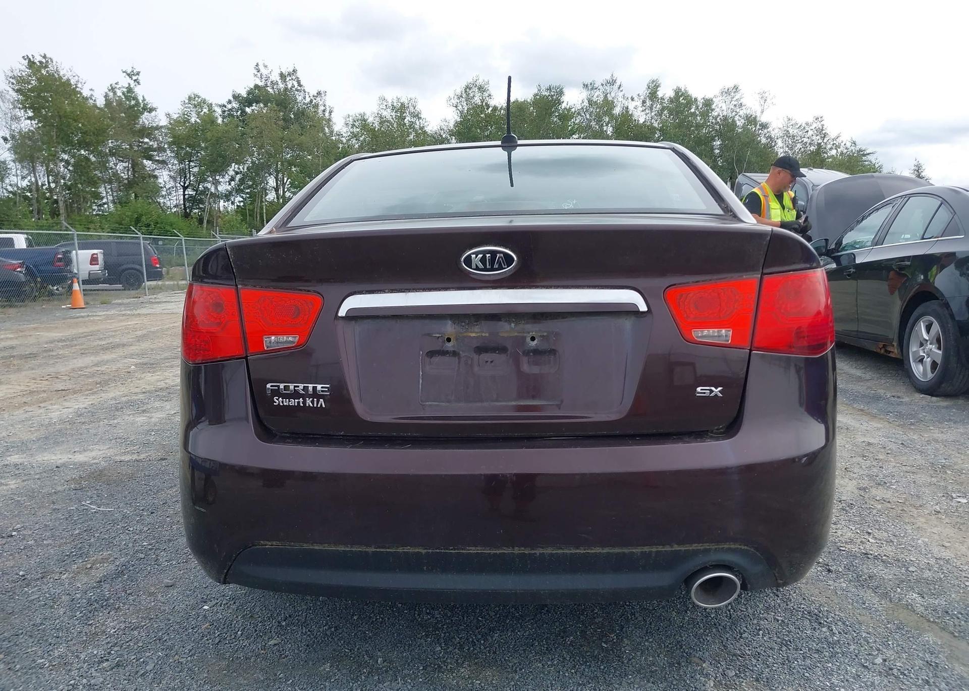 2011 KIA FORTE SX
