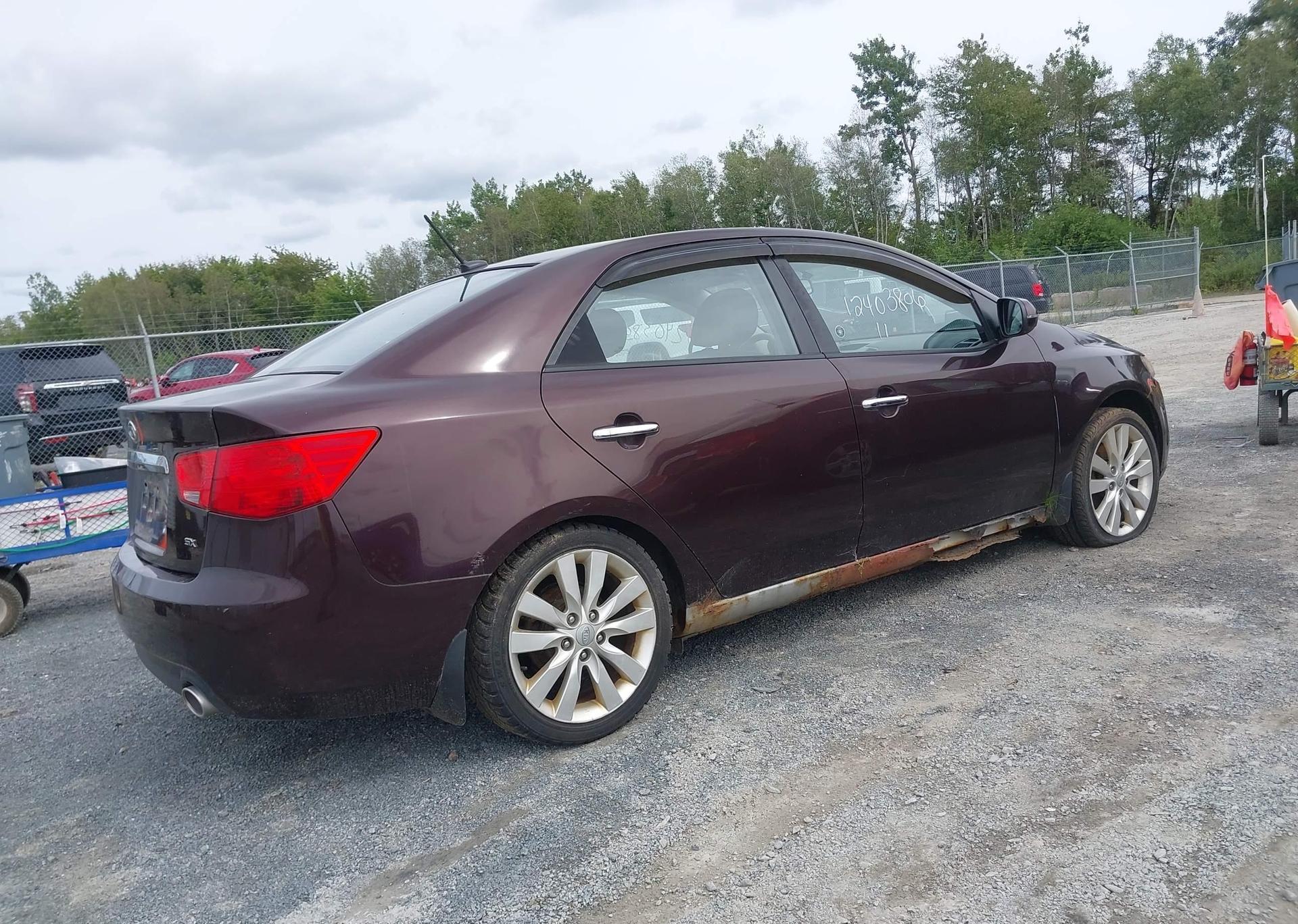 2011 KIA FORTE SX
