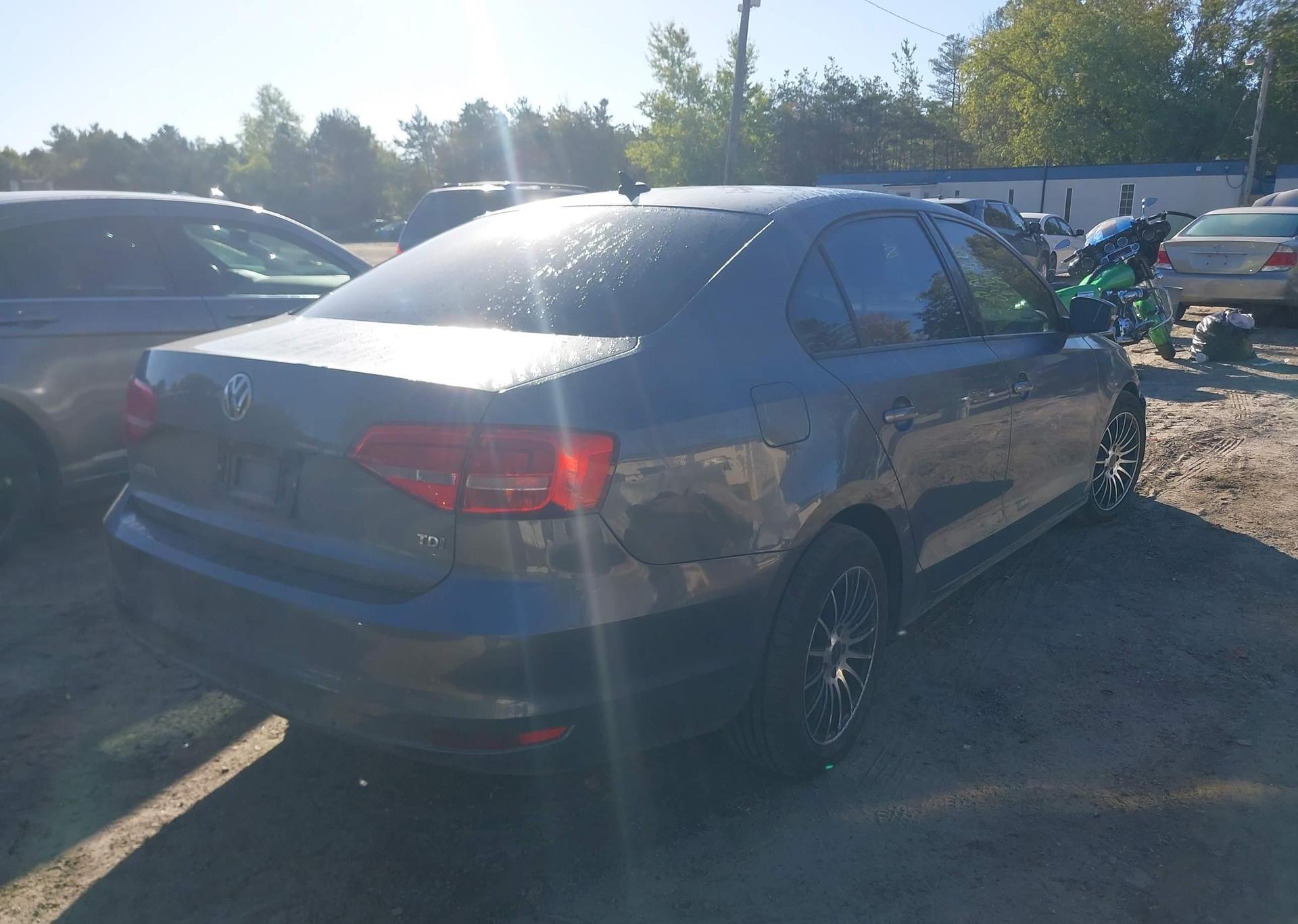 2015 VOLKSWAGEN JETTA