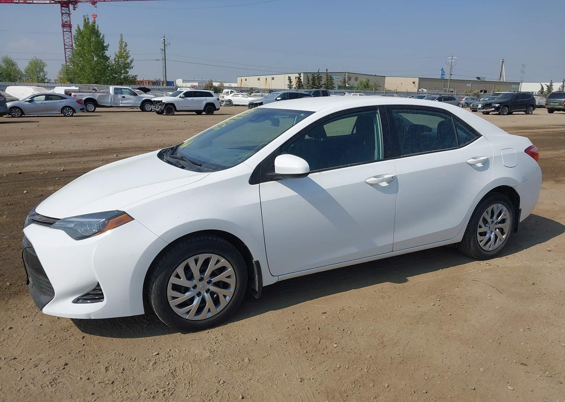 2019 TOYOTA COROLLA LE