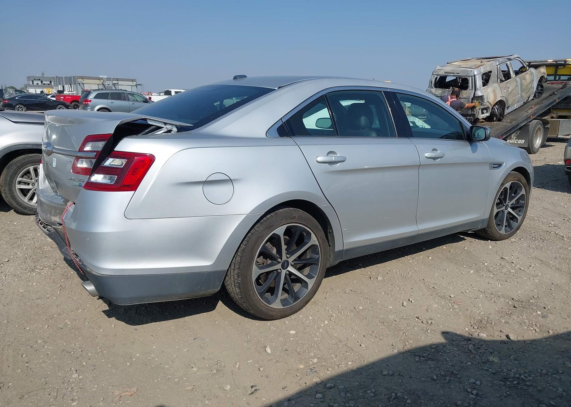 2015 FORD TAURUS LIMITED