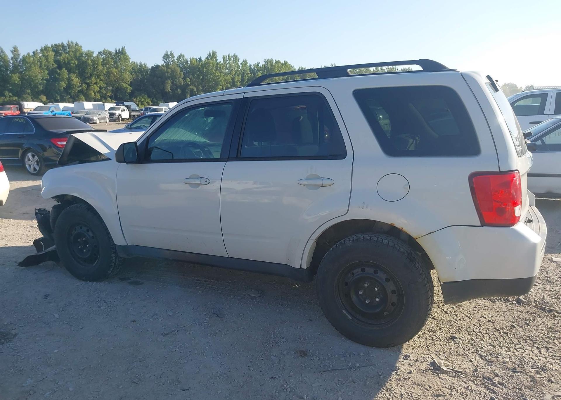 2011 MAZDA TRIBUTE I