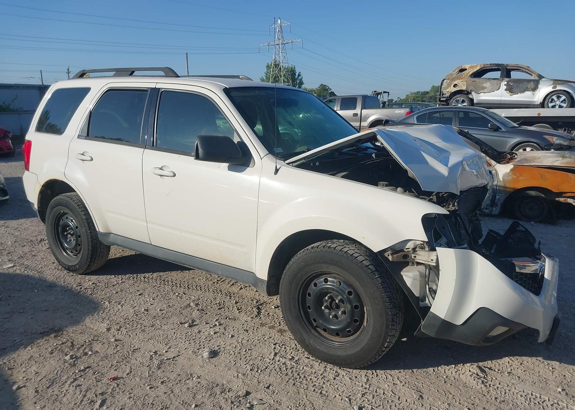 2011 MAZDA TRIBUTE I