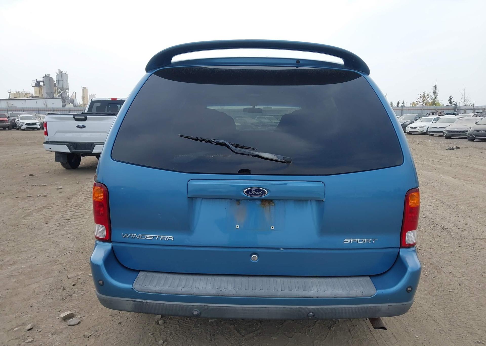2002 FORD WINDSTAR SPORT