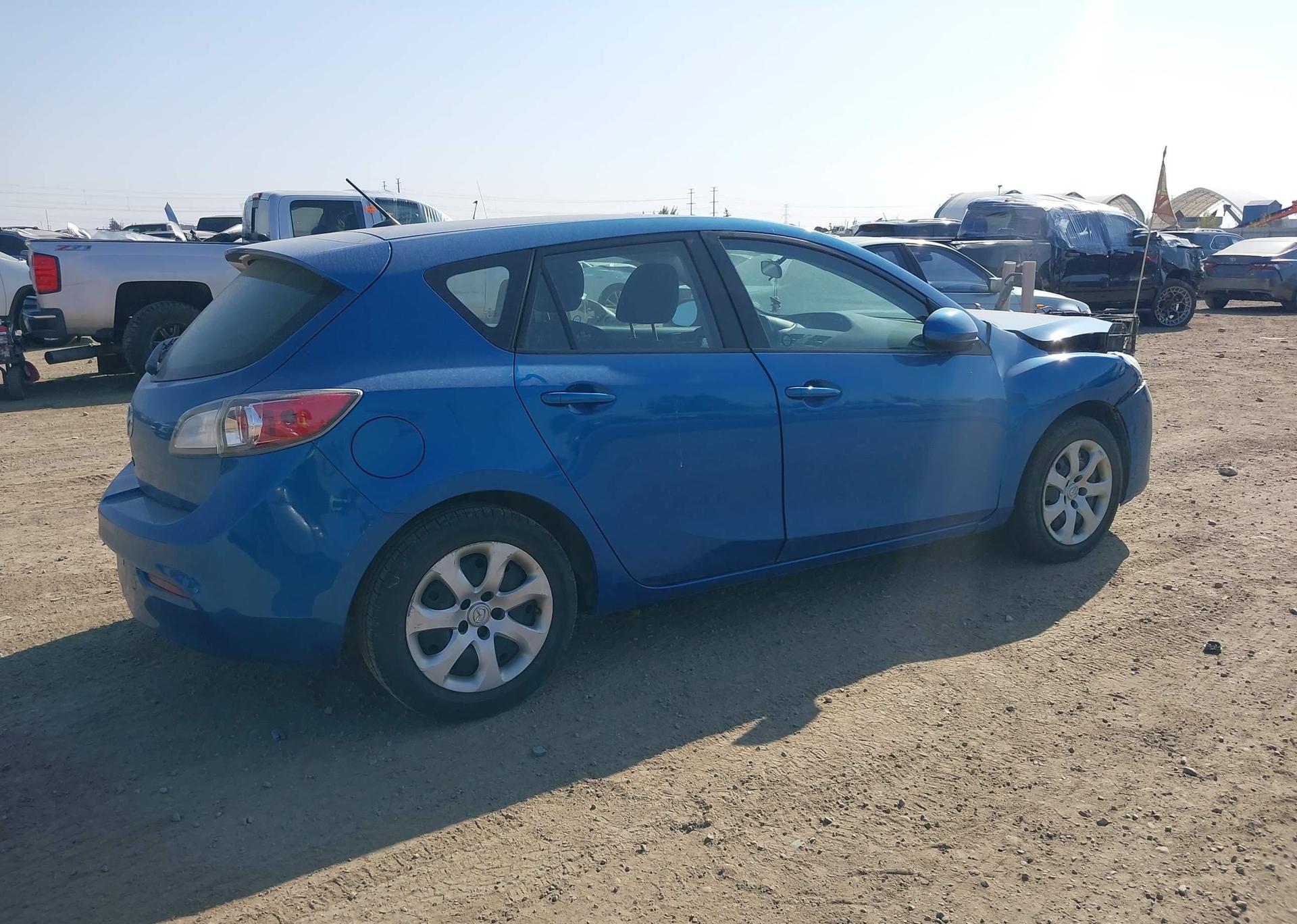 2012 MAZDA MAZDA3 GX