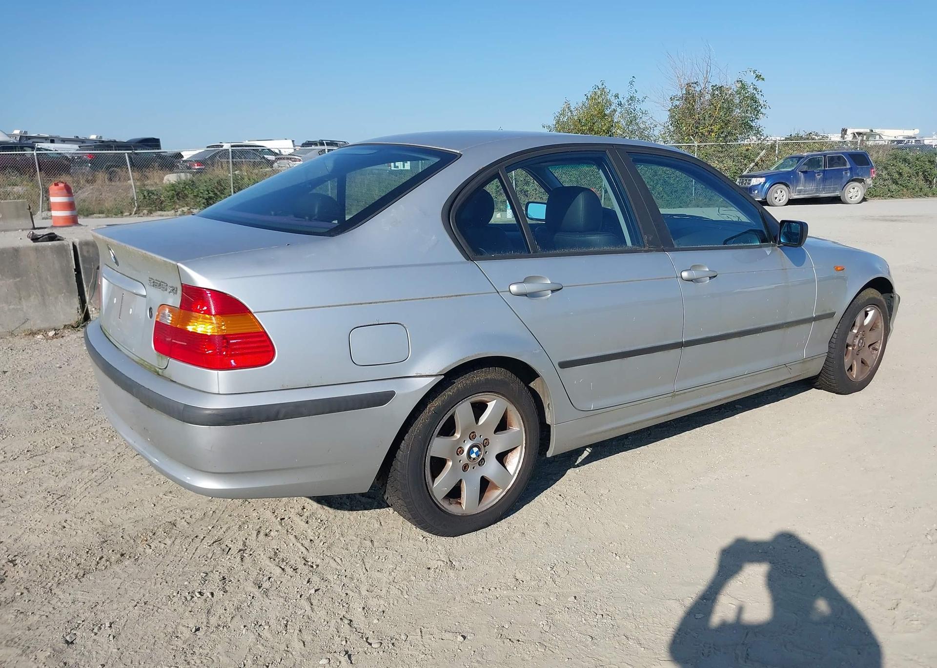 2002 BMW 325 XI