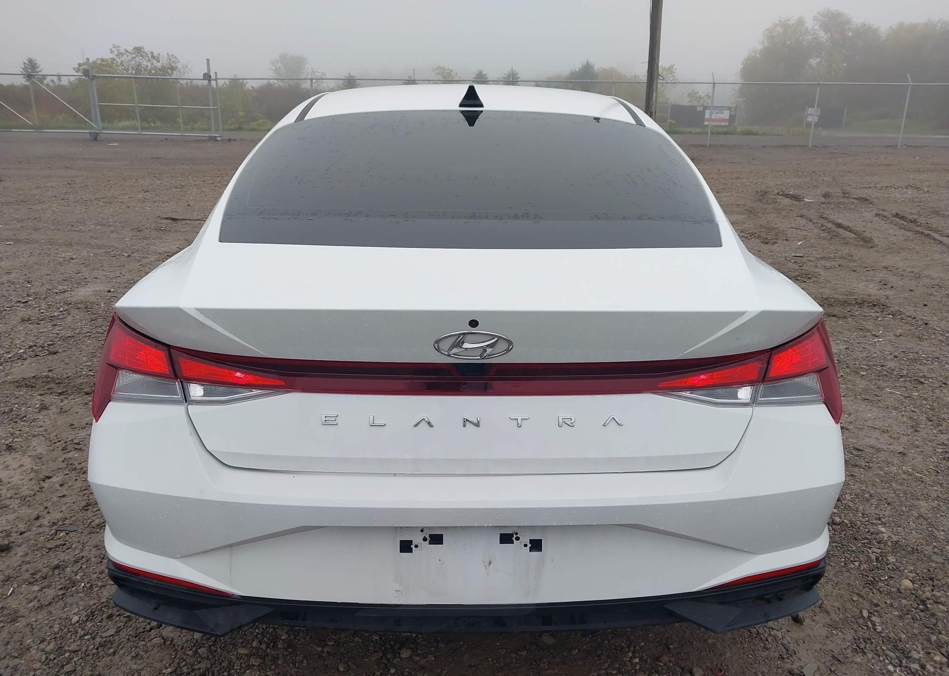 2022 HYUNDAI ELANTRA SEL
