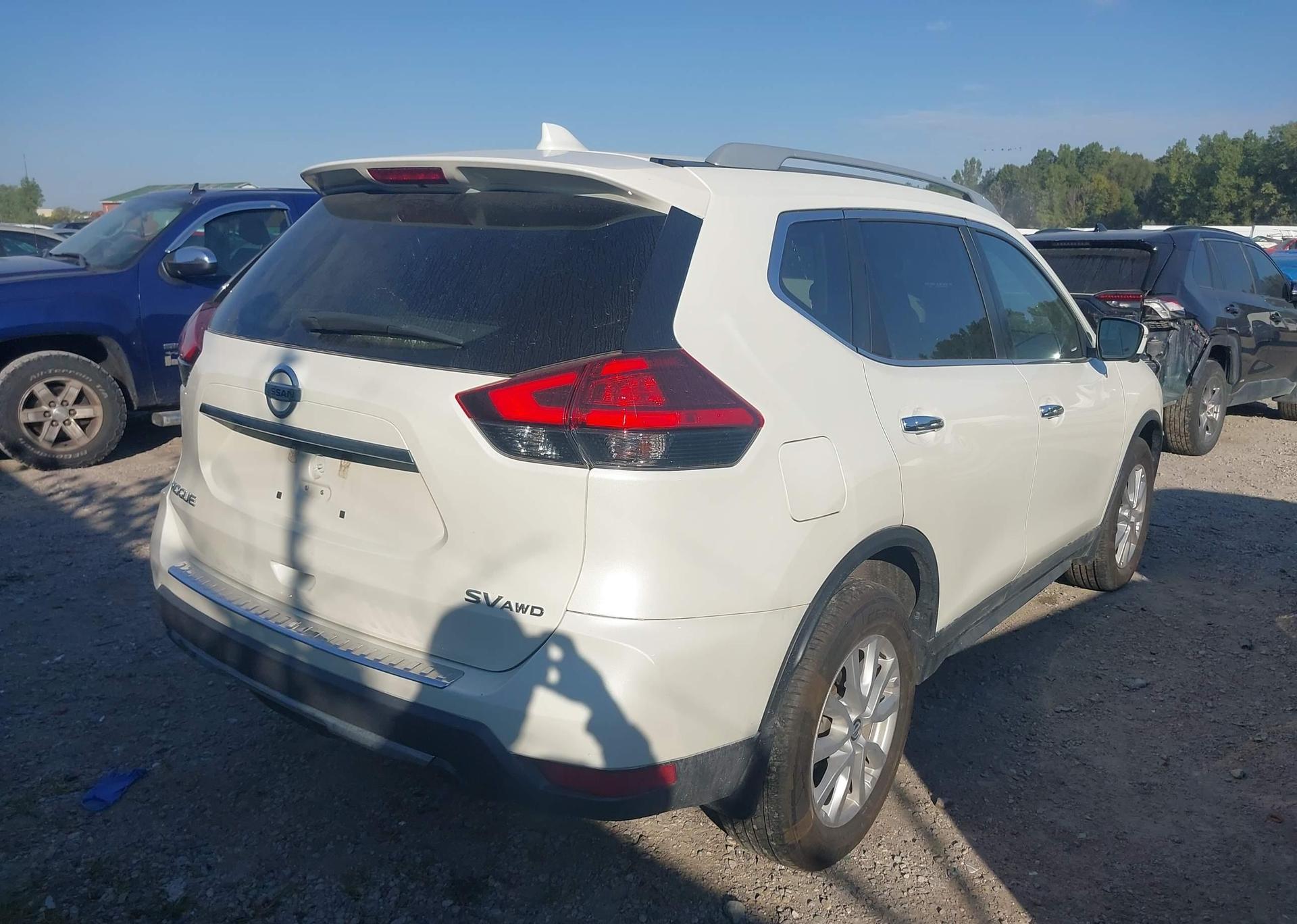 2017 NISSAN ROGUE S