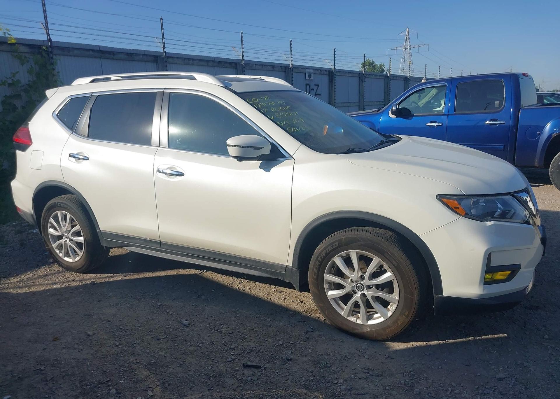 2017 NISSAN ROGUE S