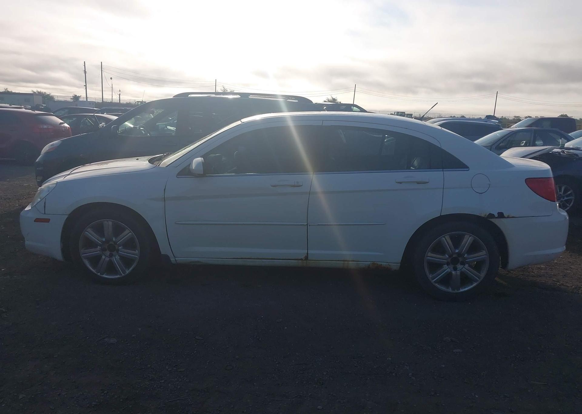 2011 CHRYSLER SEBRING