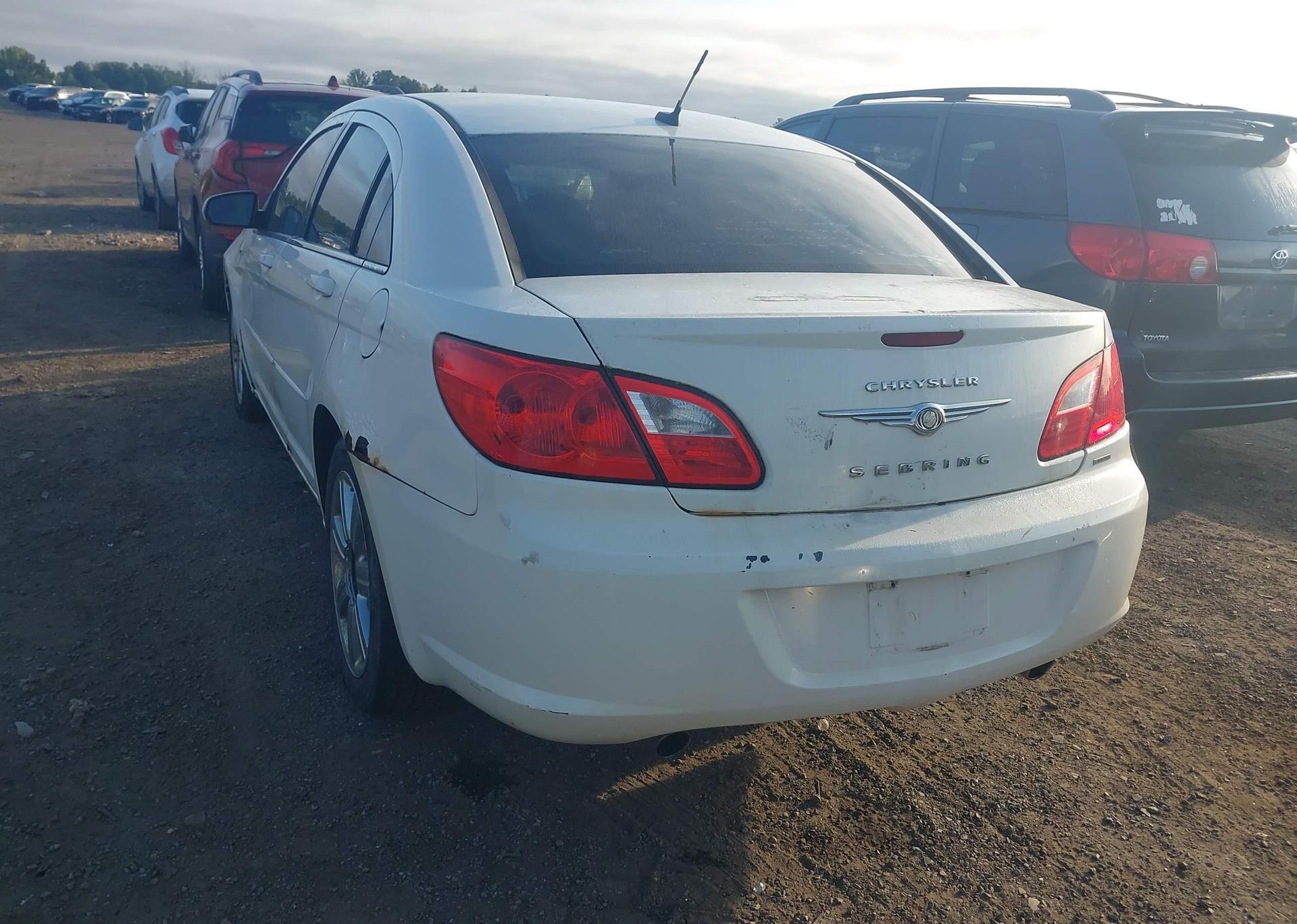 2011 CHRYSLER SEBRING