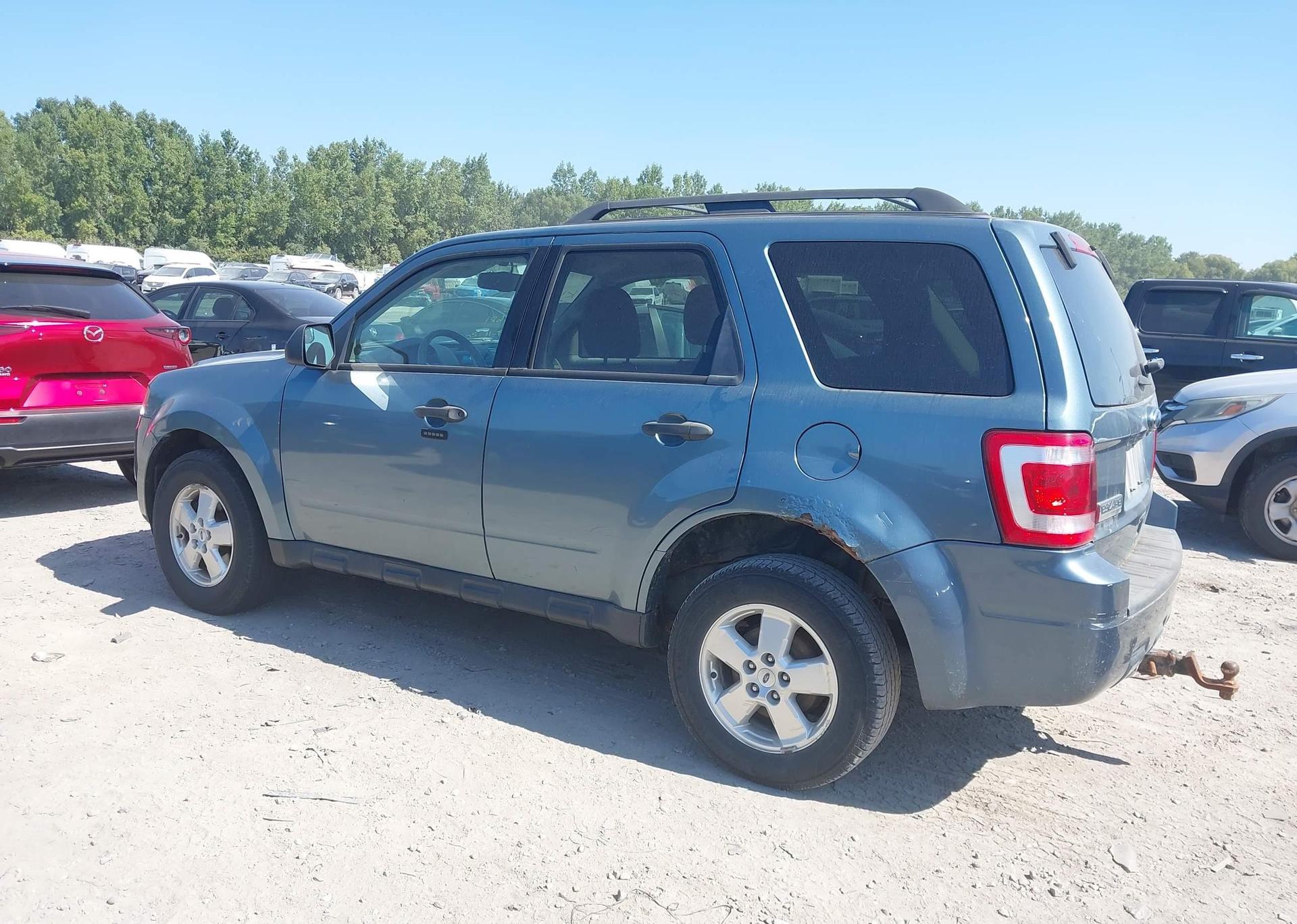 2011 FORD ESCAPE XLT