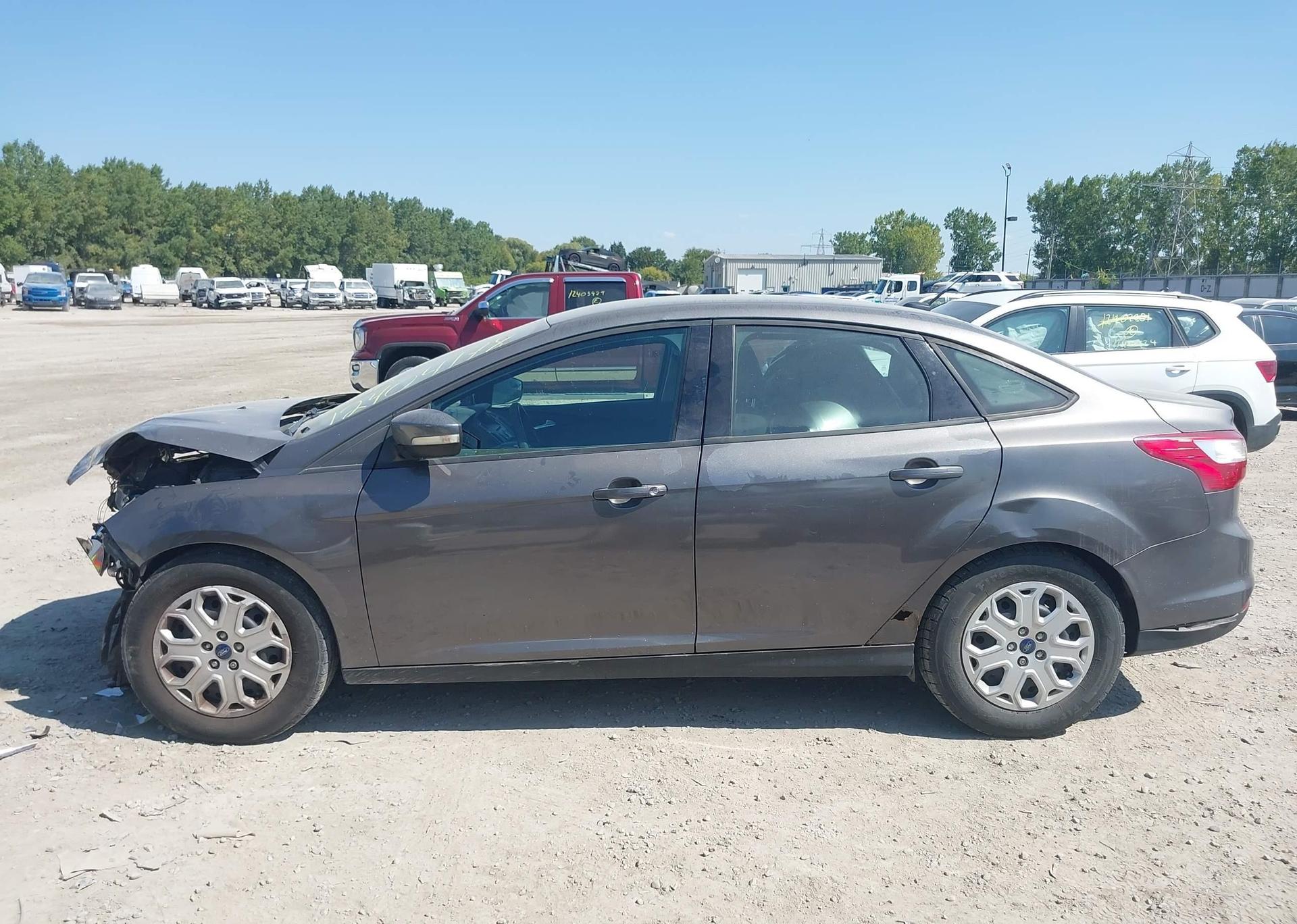 2013 FORD FOCUS SE